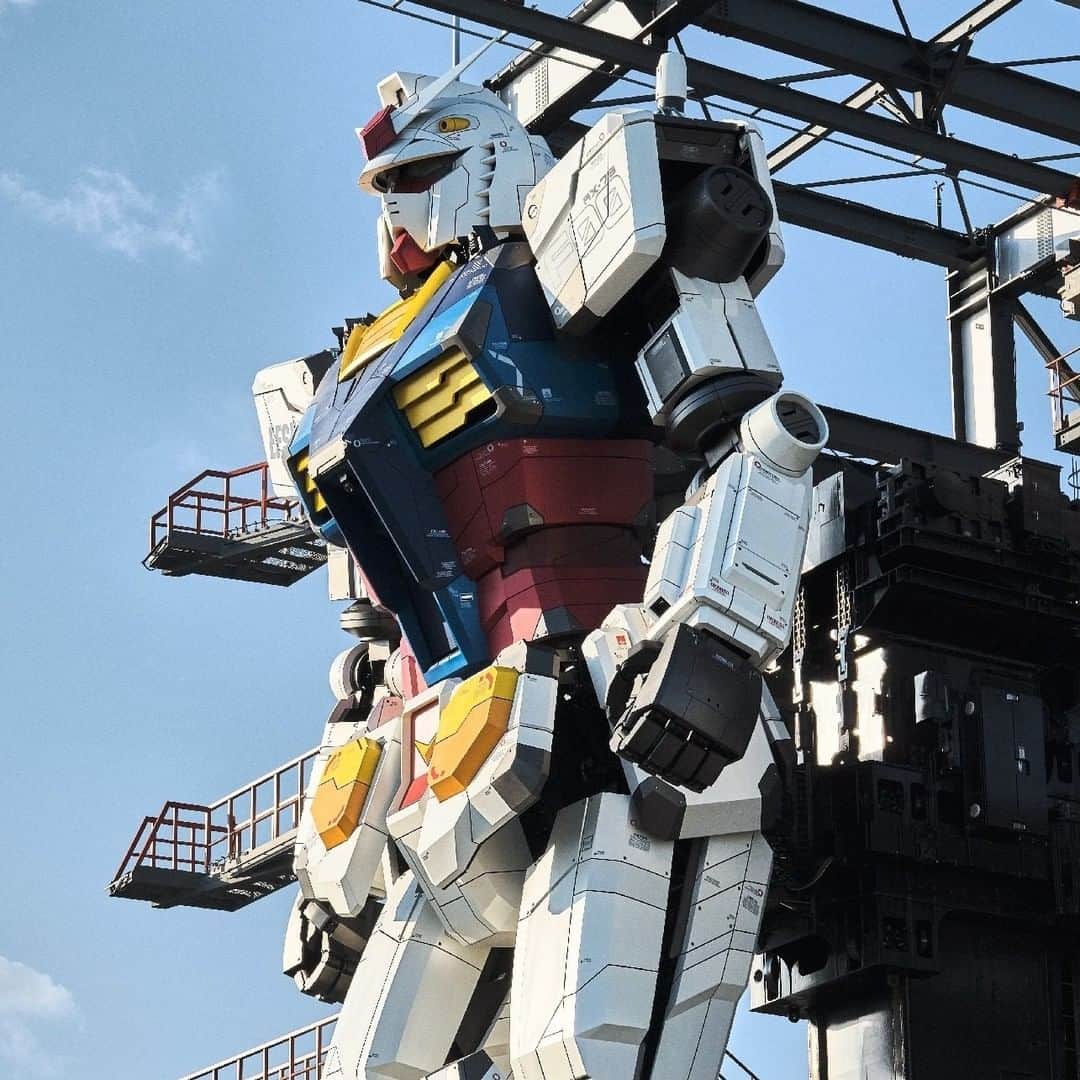 HYPEBEAST Japanさんのインスタグラム写真 - (HYPEBEAST JapanInstagram)「#HYPEBEAST : “機動戦士ガンダム40周年プロジェクト”の一環である GUNDAM FACTORY YOKOHAMA に展示されている18m実物大の“動くガンダム”が、12月3日に“最大の可動型ヒューマノイドロボット”及び“最大の可動型ガンダム”として、ギネス世界記録™に認定   Photo : Evolving G」12月21日 14時56分 - hypebeastjp