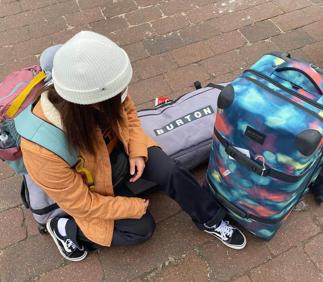 今井胡桃さんのインスタグラム写真 - (今井胡桃Instagram)「🧳✈️🌏 #burtonjapan」12月21日 15時12分 - kurumi924