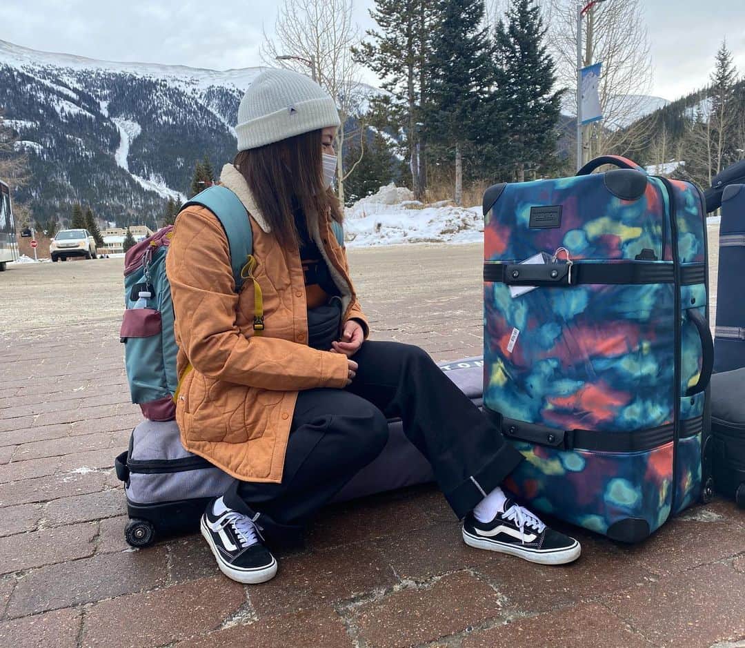 のインスタグラム：「🧳✈️🌏 #burtonjapan」