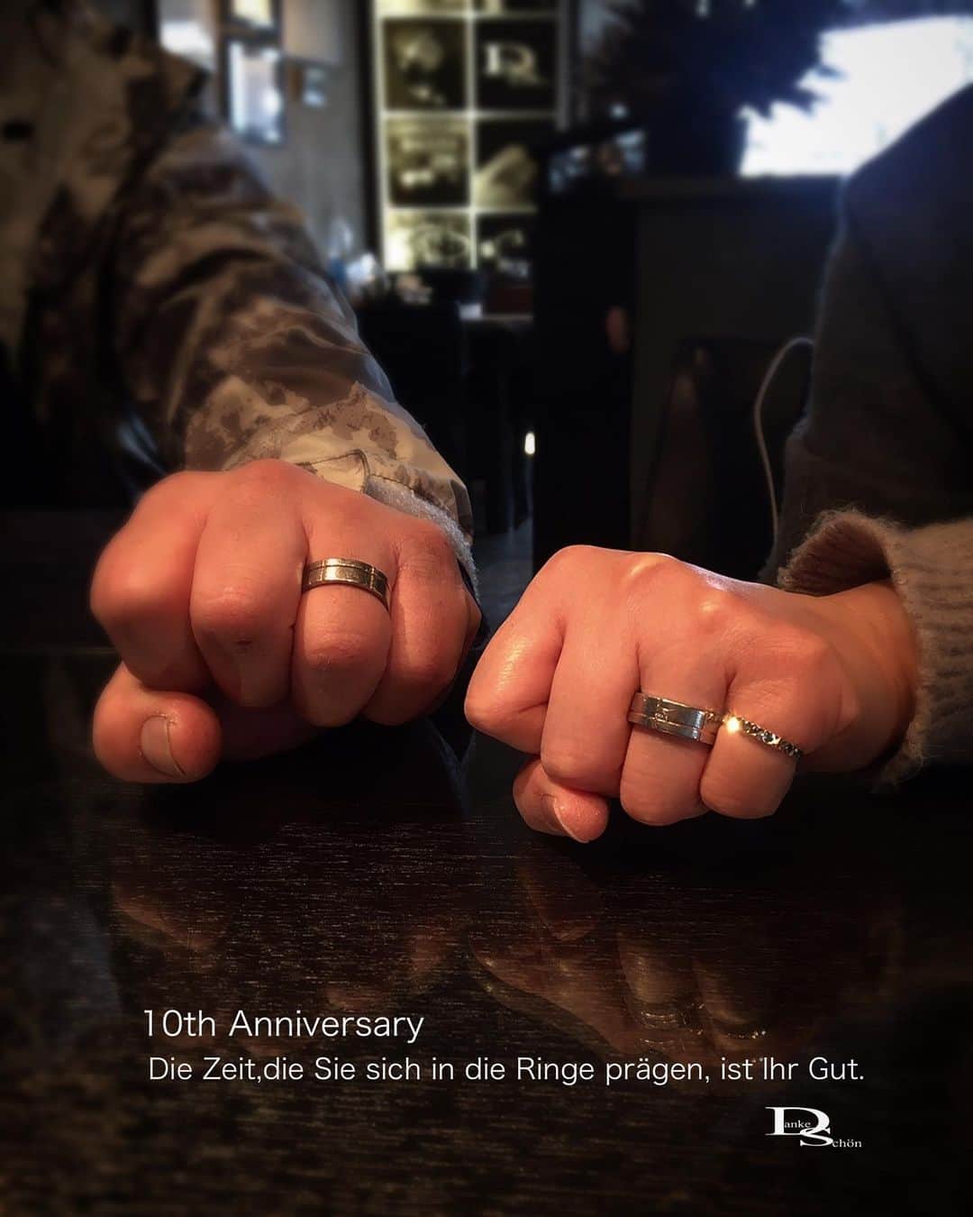 Danke schön ダンケ 金沢 結婚指輪 鍛造さんのインスタグラム写真 - (Danke schön ダンケ 金沢 結婚指輪 鍛造Instagram)「・ ・ 本日の お引き渡しの儀 ・ ・ 御結婚10周年記念 ・ ・ 10年と言う年月の中で 女の子も二人生まれ ・ ・ 10周年の記念の指輪の内側には 家族全員の名前を入れての お届けとなりました。 ・ ・ この10年喧嘩らしい喧嘩もないまま この日を迎えられたらしいです。 ・ ・ 毎日が穏やかに過ごされてる 雰囲気はあの初めましての 御来店の時と全く変わらない。 ・ ・ 10年間愛用くださっている 結婚指輪もなかなかの質感が宿り ・ ・ 唯一無二の存在に 育て上げていく「様」も見させて 頂きながら ・ ・ 再会出来る嬉しさと 経年変化していく指輪 ・ ・ 店主にとってはW再会🥰は ・ ・ 生涯共に…を御提案している者に とっては最高に嬉しい時間です。 ・ ・ そしてポロり 一言 ・ ・ 『夏のイベントして欲しい🙌🏻』と 御要望を頂き ・ ・ まだまだ💪 又💪スイッチを入れてくださる お客様が居てくださる事は本当に有難い🙇🏻‍♂️ ・ ・ さぁ！2020も残すところ ラストスパート💪 ・ ・ ・ 鍛造削り出し 🇩🇪クリスチャンバウアー 専門店 『  Danke schön 』 ・ ・ ・ ——Danke————————————— ▪︎トップページ 🔜 @danke2005 ———————————schön———— ・ ・ ・ #christianbauer_kanazawa #クリスチャンバウアー金沢 #金沢結婚指輪 #結婚指輪 #婚約指輪 #鍛造指輪 #記念日 #結婚指輪探し #再会 #エンゲージリング #結婚式延期 #結婚指輪手作り  #20周年記念 #ポルシェ #メルセデスベンツ #岐阜 #クリスマス2020 #切削 #ポリッシュ #結婚指輪金沢  #金沢 #福井結婚指輪 #富山結婚指輪 #もみの木 #福井 #富山 #kanazawa #10周年記念  ・ ・ ------------------------------------------ 鍛造削り出し 🇩🇪クリスチャンバウアー 専門店 『  Danke schön 』 ・ • 営業時間 am11:00〜pm9:00 • 定休日 : 木曜日 • 駐車場 : 店舗前OK • ご予約 : 優先 ・ ・ ——Danke————————————— ▪︎トップページ 🔜 @danke2005 ———————————schön————」12月21日 15時39分 - danke2005