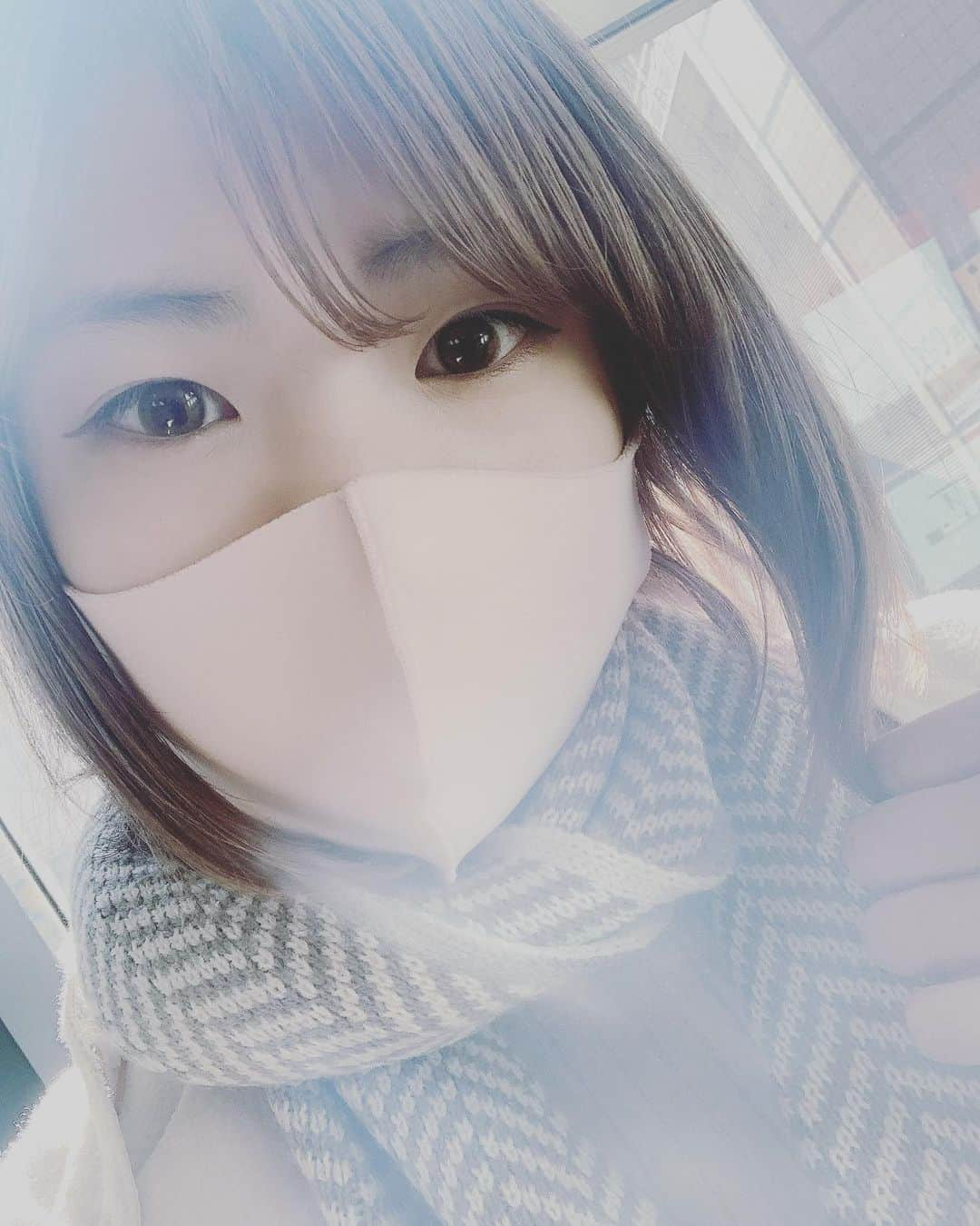 高杉麻里さんのインスタグラム写真 - (高杉麻里Instagram)「予定があって久しぶりに昼から外へ☀  風は冷たいけど、陽の光がポカポカしてた😚😚  昼活もいいものね🥰  そして午後から出勤です(꒪˙꒳˙꒪ ) 今日は15時~21時の短め！  新宿で時間できたらぜひお立ち寄りください☺️  #新宿 #新宿西口 #西新宿 #小滝橋通り #大久保 #西武新宿 #大江戸線新宿西口駅 #ガールズバー #girlsbar #BAR #お酒 #酒 #カクテル #リキュール #飲み放題bar #カラオケ #カラオケDAM #精密採点 #カラオケ採点 #ダーツ #darts #dartslive2 #テキーラ #イエーガー #コカボム #クリスマスイベントやります #風船割りゲーム #ミスティア #泡ウォッカ #ウイスキー」12月21日 16時53分 - leala.mari20.622