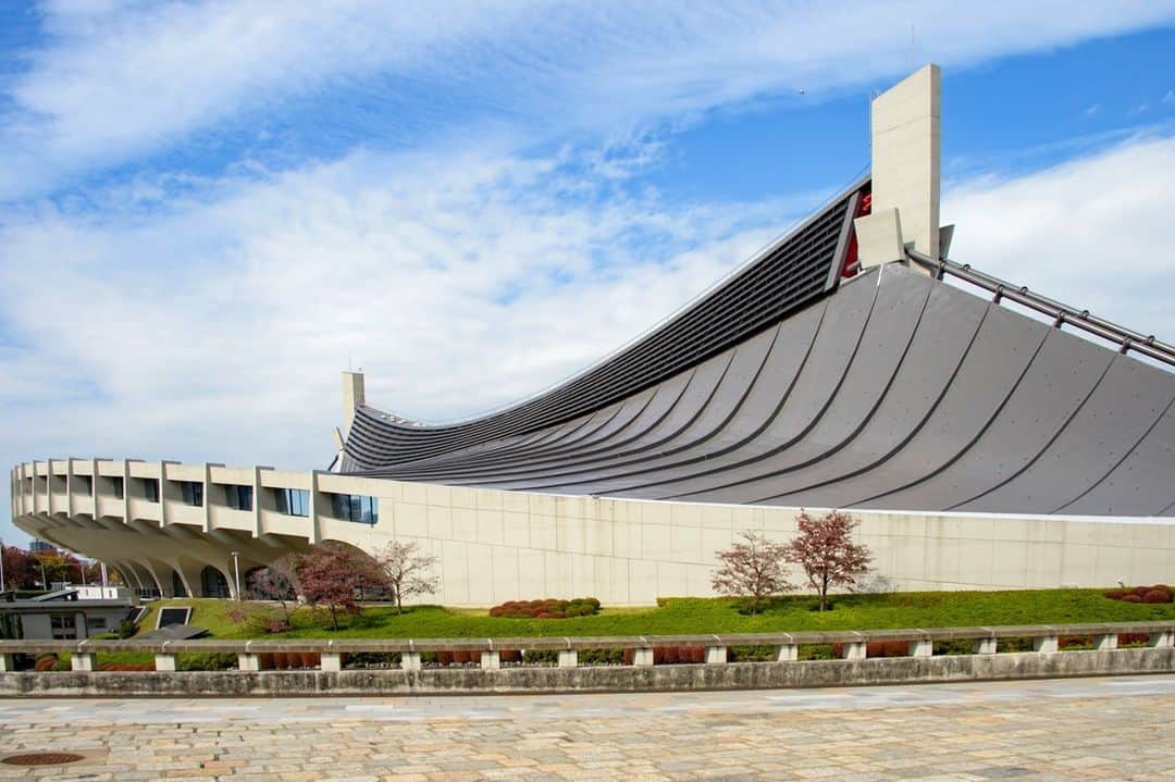 東京都庁広報課さんのインスタグラム写真 - (東京都庁広報課Instagram)「「国立代々木競技場／Yoyogi National Gymnasium (2020.11.26撮影)」最寄駅：明治神宮前駅   　#代々木競技場 #渋谷区 #代々木公園 #明治神宮 #丹下健三 #建築 #原宿駅  #tokyotokyo #tokyogram #moodygrams #jp_gallery #ptk_japan #gdayjapan #realtokyo #beautifuldestinations #tokyojapan #instatokyo #loves_nippon #phos_japan #bestjapanpics #cooljapan #japan_of_insta #photo_jpn #illgrammers #景色 #東京 #Tokyo #东京 #도쿄 #tokyogood」12月21日 17時15分 - tocho_koho_official