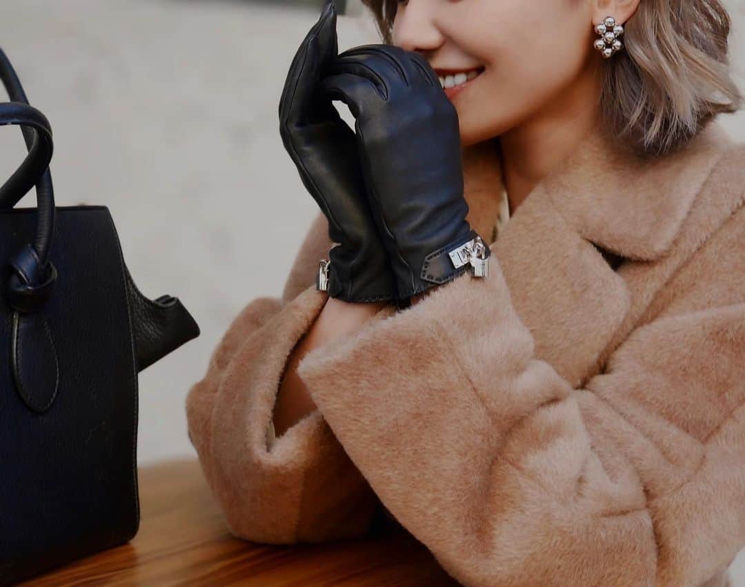 宮本沙恵のインスタグラム：「寒い☕💏🧣❤️」