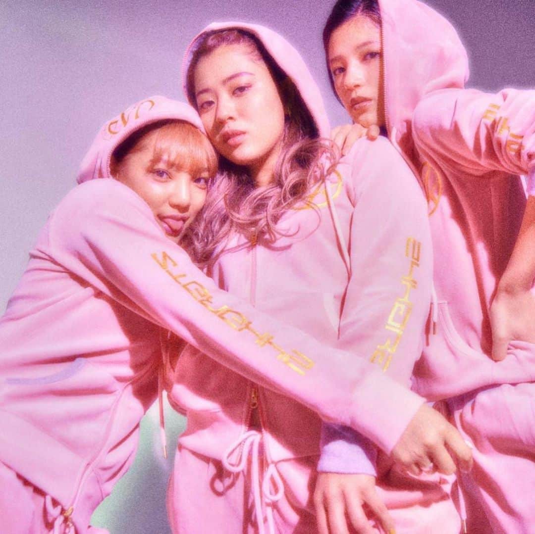 須田アンナのインスタグラム：「. ハロォギャルゥ👼🏻💖💖💖」