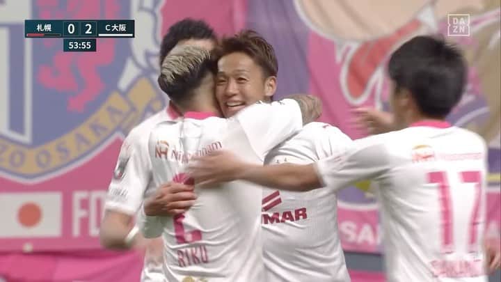 のインスタグラム：「. ＼🌸ベストゴールは極上のトラップからの一撃！⚽️／ #セレッソ大阪 の #清武弘嗣 が第31節の札幌戦で決めた、美しいゴールが12月度のJ1 月間ベストゴールに輝く👏 . #soccer #football #jleague #J1 #cerezoosaka #cerezo #goaljleague #サッカー #フットボール #Jリーグ #明治安田生命Jリーグ #⚽」