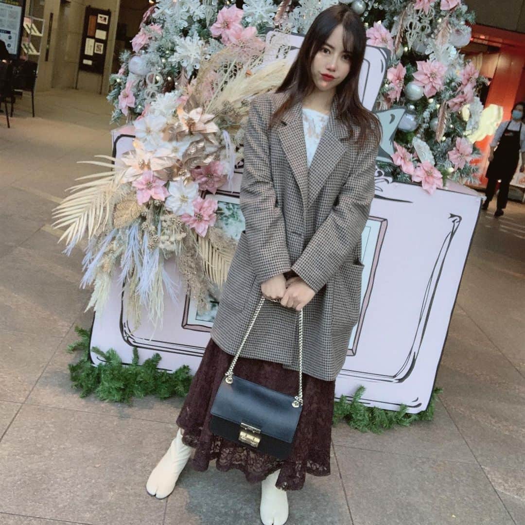 hina2221のインスタグラム：「@marlemuse のお仕事day❤️ 今日は勉強冬物生地みにいきました☺️ 来年どんなの作ろうかなー🥺 . . .  #viviancollection #vivian公式アンバサダー#vivianコーデ #2020aw #zozotown #ゾゾタウン #冬ファッション #冬コーデ #冬靴 #プチプラコーデ #プチプラファッション #プチプラ高見えコーデ  #今日の靴 #靴好きな人と繋がりたい #足元倶楽部 #ブーツ#ブーツ#ショートブーツ」