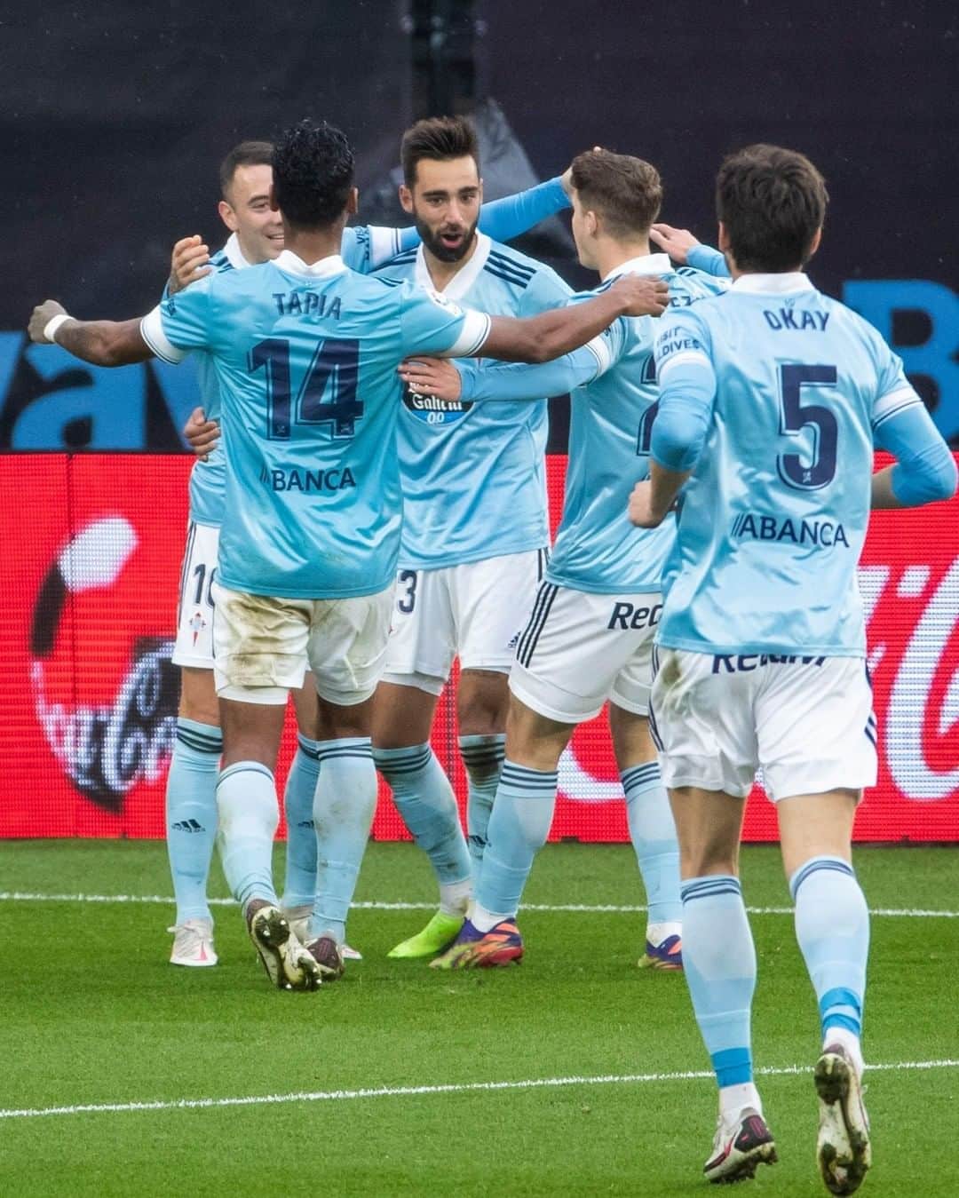 のインスタグラム：「👏✅💙 4 wins in a row! Unstoppable, @rccelta!   👏✅💙 4 victorias seguidas... ¡IMPARABLE, RC Celta!   #Celta #LaLigaSantander #LaLiga #YouHaveToLiveIt #HayQueVivirla」