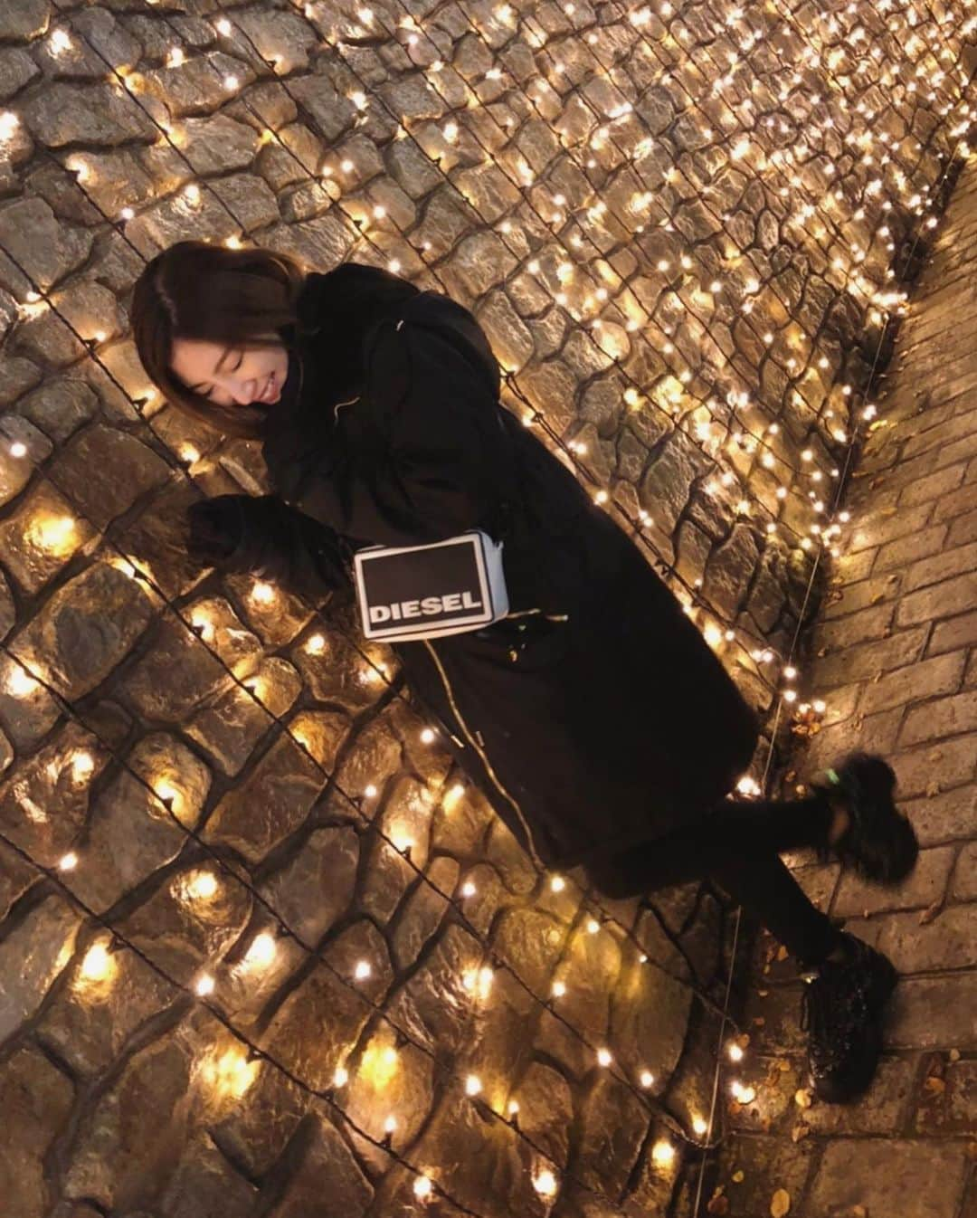 鈴木真梨耶さんのインスタグラム写真 - (鈴木真梨耶Instagram)「Christmas is right in front of us🎄 もーすぐクリスマスだ🎄  ご予定は？🎁🎄✨  (photo by Sちゃん🧑‍🎄)  #サンタさん #来ますようにっ  ‪#ROSEAREAL #ロザリオ‬ ‪#鈴木真梨耶 #MaRiyaSuzuki‬ #christmas #クリスマス」12月21日 18時33分 - mariya_suzuki