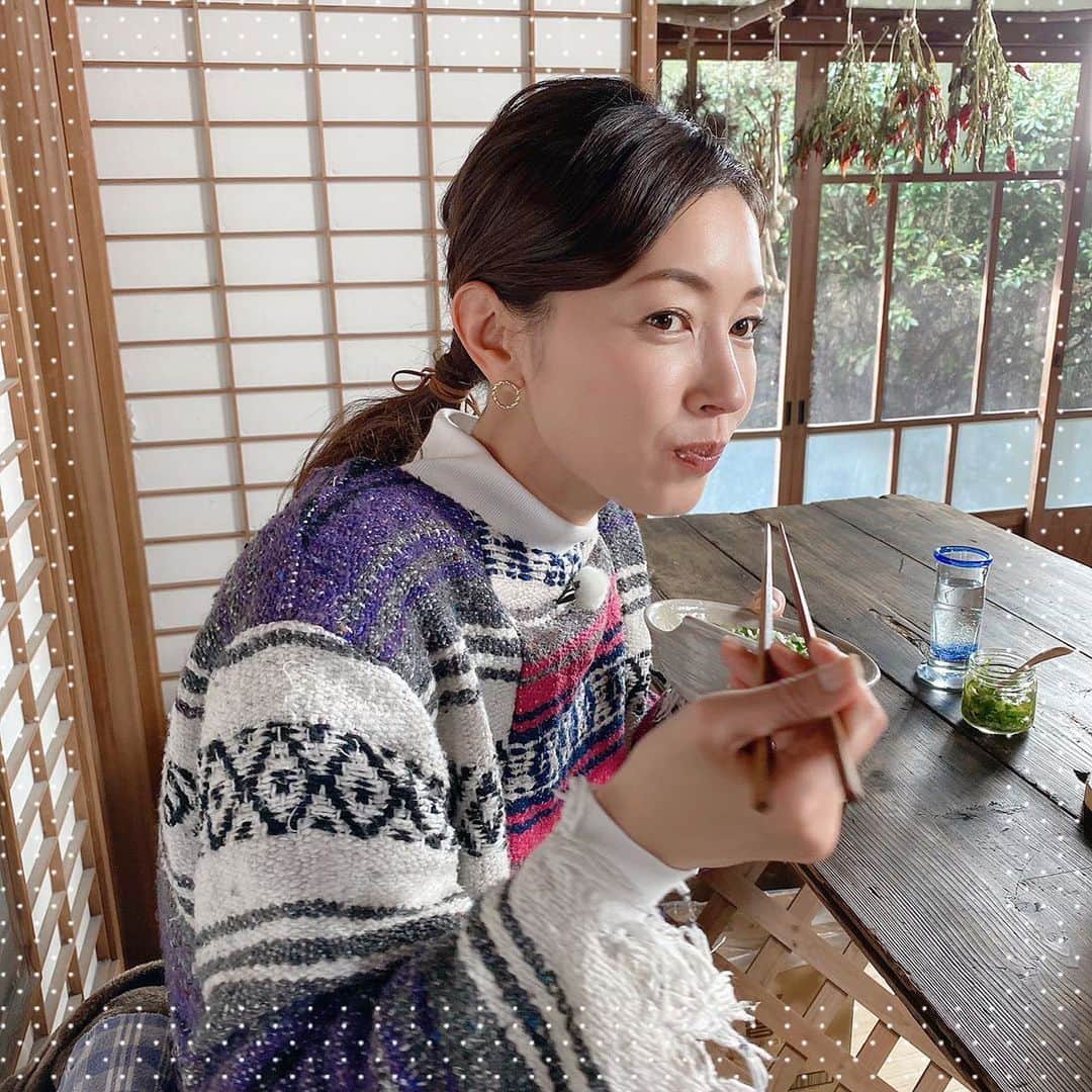 滝沢沙織さんのインスタグラム写真 - (滝沢沙織Instagram)「撮影の時、私はいつも本気食いをするのである（笑） 特に『晴れ、ときどきファーム！』の撮影では、収録が終わっても、ずっと食べ続けている🍴✨ 食べる事の幸せ。。。💖 #滝沢沙織 #撮影 #本気で食べる #美味しい物 #しっかり食べる #もりもり食べる」12月21日 18時33分 - saori_takizawa.official