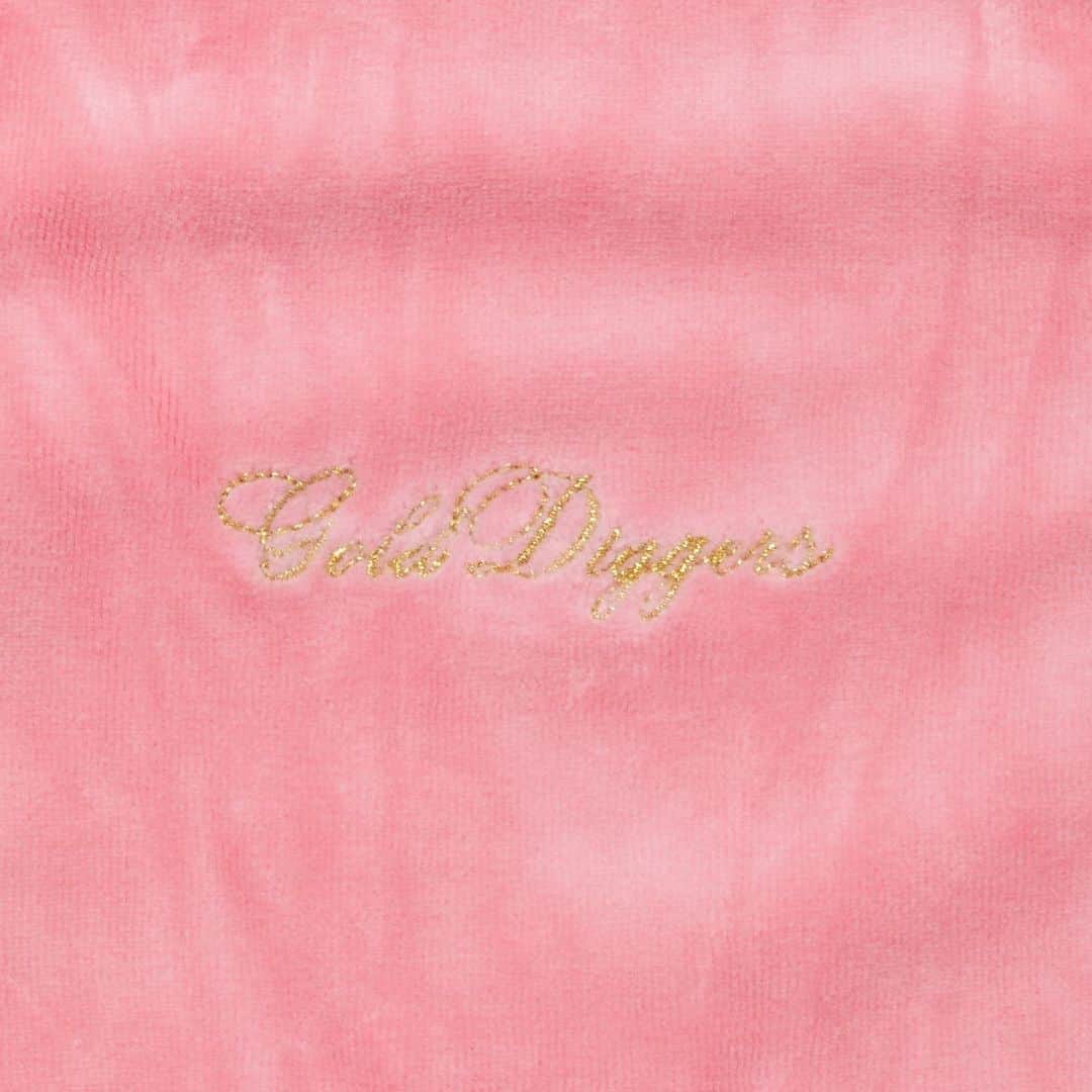 PKCZ GALLERY STOREさんのインスタグラム写真 - (PKCZ GALLERY STOREInstagram)「24karats GOLD E-girls DIGGERS Directed by YURINO 2020.12.23(WED)12:00-12.31(THU)23:59 PRE ORDER at VERTICAL GARAGE ONLINE STORE  @24karatsofficial @vertical_garage @e_girls_official_ #24karats #verticalgarage #egirls」12月21日 18時34分 - vertical_garage