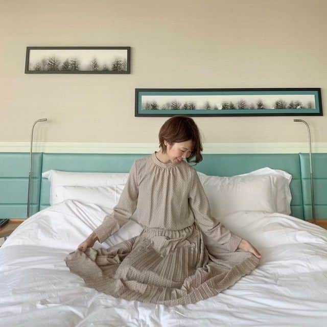 のインスタグラム：「芝公園でステイケーションはいかがですか？  Starting the week in one of our luxurious suites. Have you booked your staycation yet? Let us take care of the rest  📷by @akiko.yama  Share your own images with us by tagging @princeparktowertokyo  —————————————————————  #TokyoTower #princeparktower #princehotels #tokyo #japan #beautifulhotels #tokyohotel #shibakoen #akabanebashi #azabujuban #tokyotower #ThePreferredLife #プリンスパークタワー東京 #東京タワー」