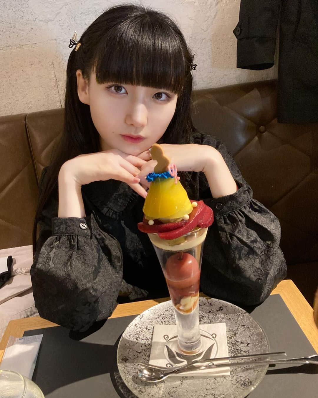 しらいちゃんのインスタグラム：「#パフェには終わりが来る」