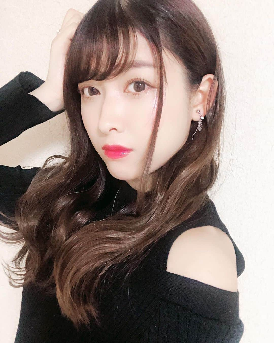 小池れいのインスタグラム：「. 冬だから肩だし  #ラブアグレッション　#ラブアグ　#アイドル　#地下アイドル　#自撮り　#雰囲気好きな人いいね　#自撮り界隈　#ファッション　#love #instagood  #photooftheday #beautiful #happy #me ##like4like #followme #ファインダー越しの私の世界 #좋아요　#좋아요반사　#좋아요환영　#팔로우　#팔로우환영　#팔로우미　#맞팔　#소통해요　#팔로우늘리기　#일상스타그램 #ไทย #กรุงเทพ」