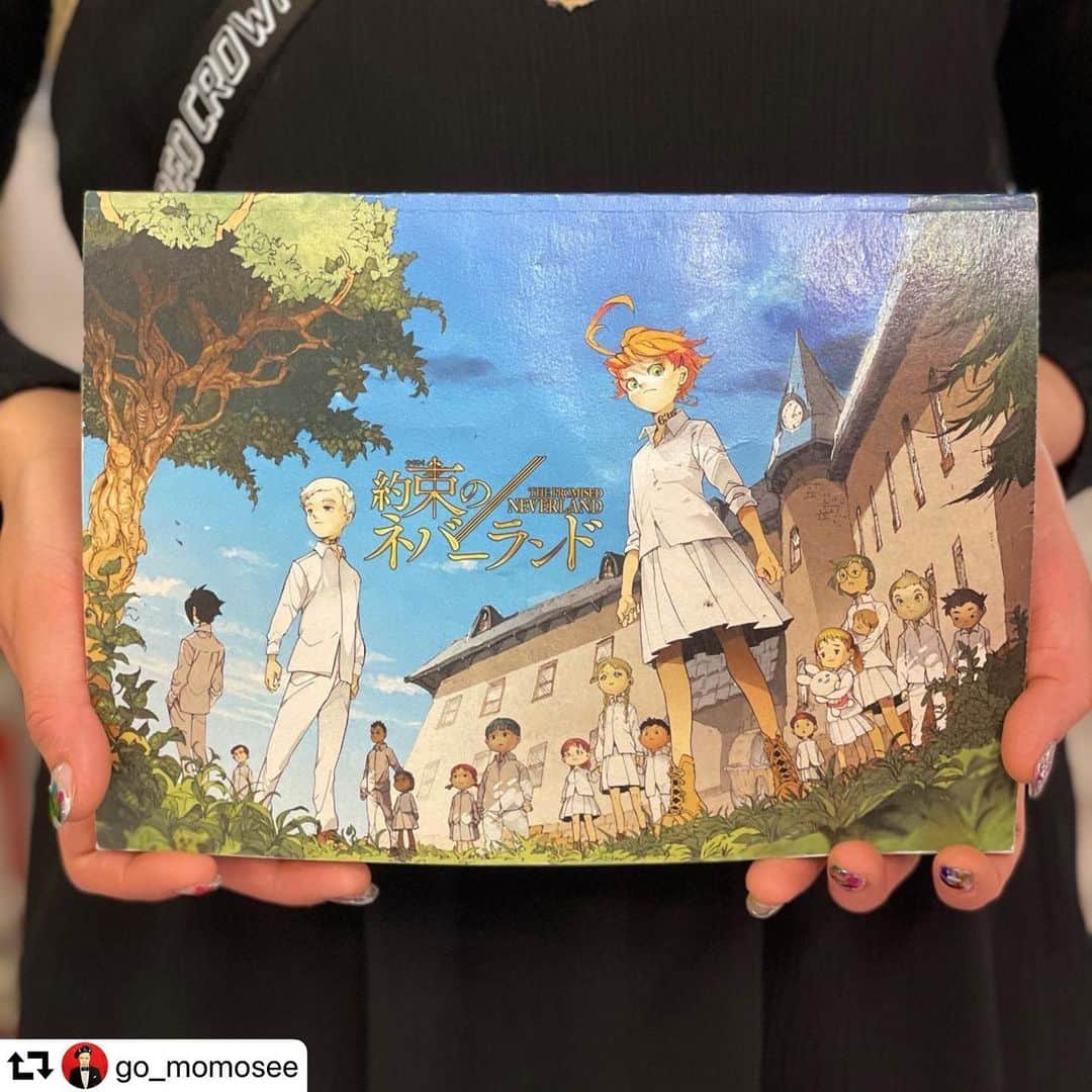 メアグラーティアのインスタグラム：「#repost @go_momosee ・・・ ようやく公開‼︎ エマ達の制服は @meagratia に イザベラとクローネは @christiandada_official に それぞれ作ってもらいました☺︎ 色々大変だったけど、最高な映画なはず! 皆様是非‼️ #約束のネバーランド  #mywork#stylist#スタイリスト#百瀬豪#gomomose」
