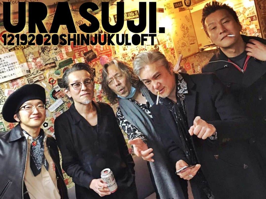 イマイアキノブのインスタグラム：「🥀先日行われた新宿LOFTでのイベント URASUJI. のアーカイブ  いかが？？ 視聴期限 12.22(火) 23:59 まで https://twitcasting.tv/shinjukuloft/shopcart/38894  #新宿ロフト #urasuji #チバユウスケ #imaiakinobu  #イマイアキノブ #midnightbankrobbers」