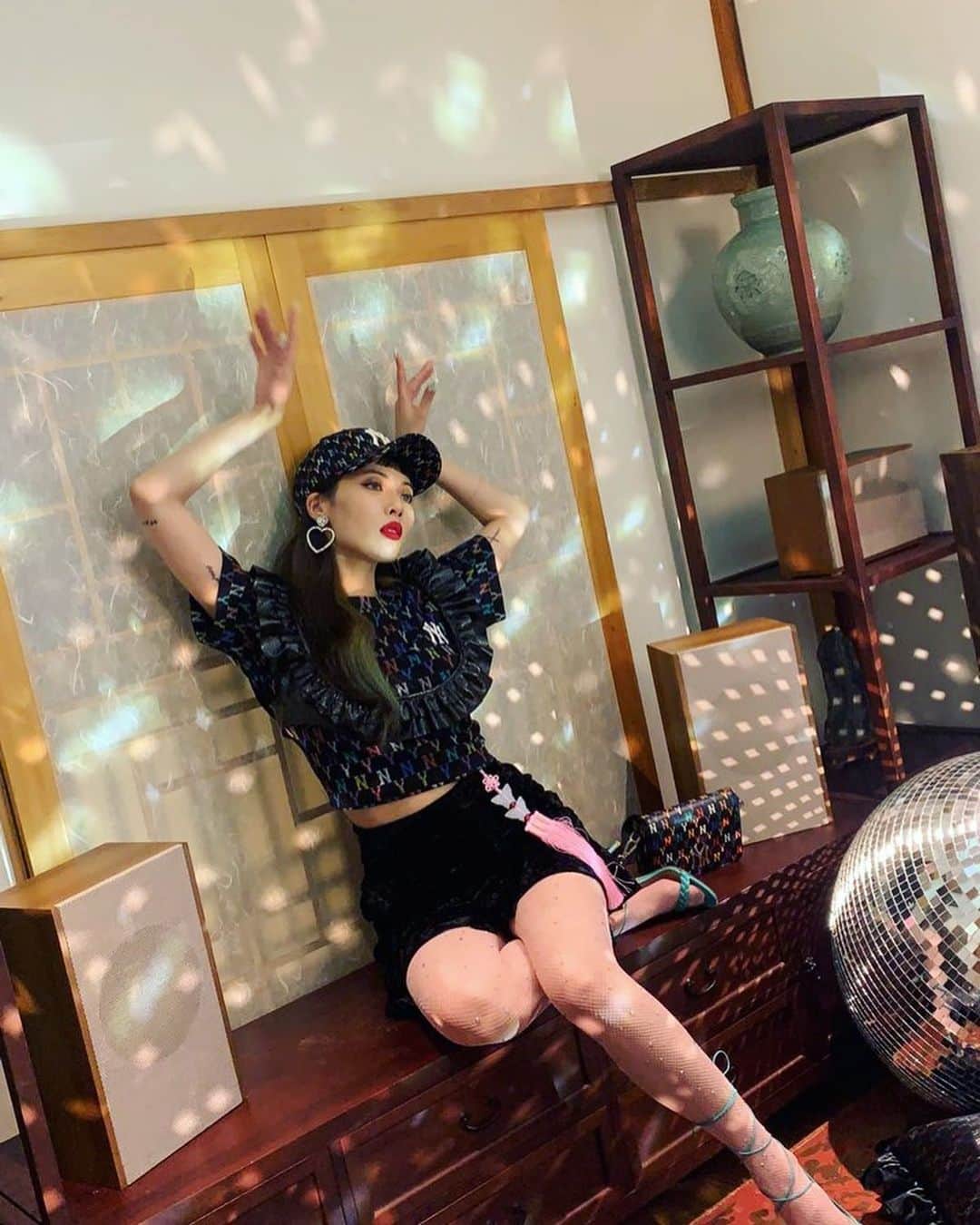 ヒョナ さんのインスタグラム写真 - (ヒョナ Instagram)「다 예뻐💜💜💜💜빨리 나와라✨」12月21日 20時07分 - hyunah_aa