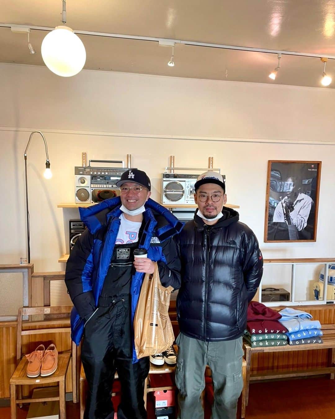 ZEN-LA-ROCKのインスタグラム：「昨日、那須塩原へ行ったのですが何と目的地隣にB.D.氏のお店『六喩』が‼️😳‼️ 素敵で無敵が満載なお店でした👀 最高が満載な弾丸トリップでした💨 . . 大感謝 2 @shinya_watanabe_  . . #六喩 #rokuyu #那須塩原 #killaturner #zenlarock」