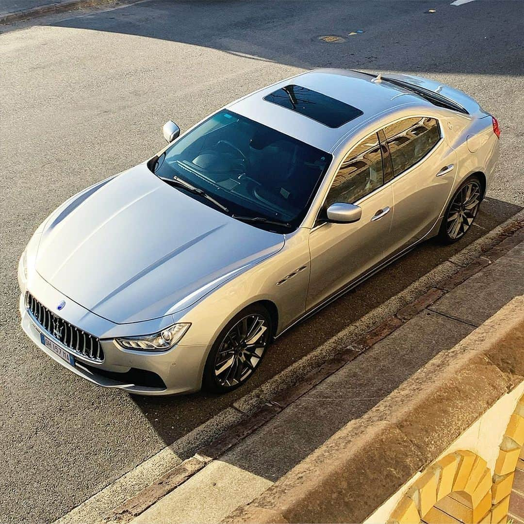 マセラティさんのインスタグラム写真 - (マセラティInstagram)「There's no Monday like a #MaseratiMonday. Celebrating our fans with the best photo of their #Maserati. Thank you @nikosuavemente for this splendid picture of the #MaseratiGhibli.  Don’t forget to share your photos or videos with #MaseratiMonday.」12月21日 20時33分 - maserati