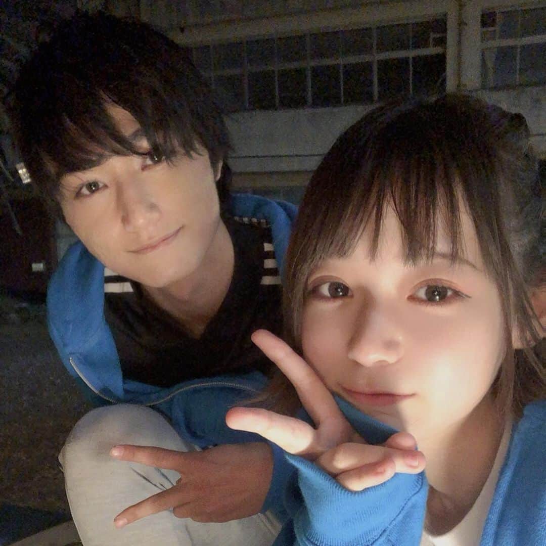 のインスタグラム：「突然ヒロイン エピソード3の3配信されてます！ だいや様かっこ良かった…🤩 リムジンやべえ…って感じの回でしたね笑 オフショ！ ゆきねえさん！同級生のはずなのに精神的にはみんなの一番上でかっこよかった…！笑 トーク上手すぎです… クラスの後ろにはみんなのチェキがたくさん貼ってあります！…2 #突然ヒロイン #まいきち」