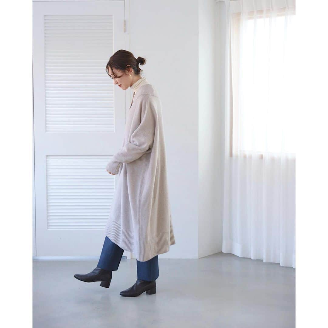 IENAさんのインスタグラム写真 - (IENAInstagram)「寒い冬に着たい“ニットワンピース”﻿ ﻿ ﻿ 1枚着るだけでコーデが決まる優秀アイテム✨﻿ 少しデザインの効いたニットワンピースは﻿ 今っぽく新鮮な印象に。﻿ ﻿ ﻿ 年末年始のちょっとしたお買い物や﻿ お家で過ごすリラックスタイムに最適✔︎﻿ ﻿ ﻿ ﻿ ﻿ ﻿ ーーー﻿ ﻿ ﻿ #iena﻿ #iena_20aw」12月21日 20時50分 - iena_jp