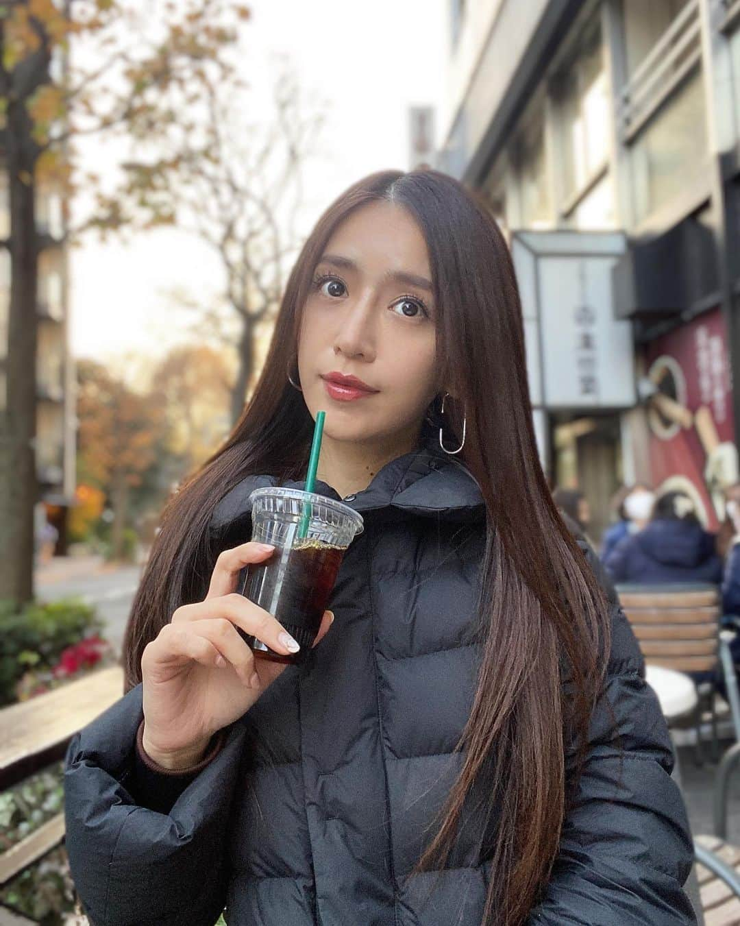 丸山悠美さんのインスタグラム写真 - (丸山悠美Instagram)「セルサスのヒデさんにミネコラトリートメントしていただいてツヤッツヤのサラサラにー！！！❤️😍 @celsus_secret_garden  @hidemasa_ishii  2枚目以降の動画も是非見て下さい✨  ミネコラは、髪質改善で人気な水素トリートメント。 セルサスはミネコラ認定コンプリートサロンなので プレミアムミネコラを使用しています。  自分史上No.1のレベルでツヤツヤに💕 ツヤはあるのに、重くないのが凄い。  綺麗な髪で新年を迎えることが出来そうで、嬉しいです☺️  #渋谷 #celsus #セルサス #ミネコラ #渋谷セルサス #セルサスミネコラ#渋谷美容院 #渋谷 #ヘアサロン #髪質改善 #髪質改善トリートメント #艶髪 #艶髪トリートメント #ストレートヘア #ストレート #つやつや #つやつや髪 #ロングヘア #ロング #トリートメント #ヘアケア #30代 #美容好きな人と繋がりたい #美容マニア #hairstyle #haircare」12月21日 21時02分 - maruyumi