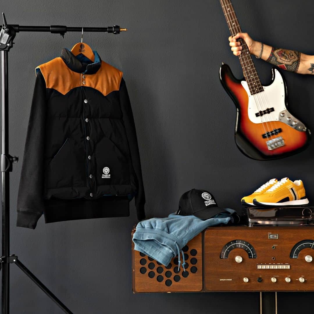 フランクリン&マーシャルのインスタグラム：「FRANKLIN & MARSHALL  FW2020 COLLECTION   Play your autumn vibes	  #franklinandmarshall #newcollection #vest #crewneck #hat #shoes」
