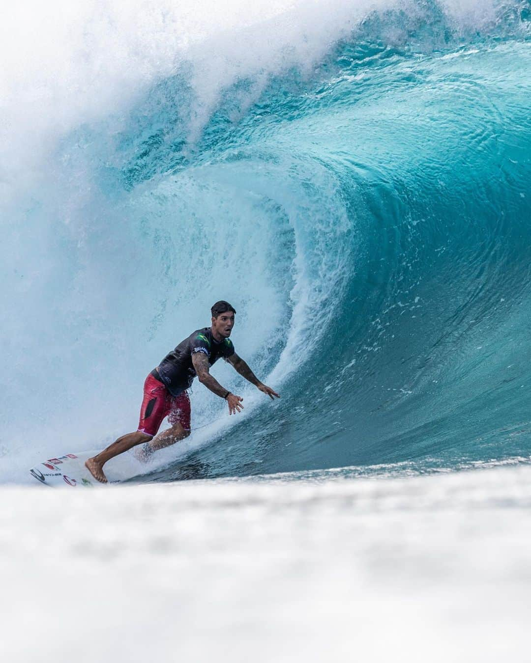 Rip Curl Australiaさんのインスタグラム写真 - (Rip Curl AustraliaInstagram)「An outstanding performance from 2x World Surfing Champion @GabrielMedina on Finals Day of the Pipeline Masters. ⁠⠀ ⁠⠀ Although he didn't come away with the win, we have a lot to look forward to in the 2021 WSL season.⁠⠀ ⁠⠀ #VaiMedina ⁠⠀ ⁠⠀ @ripcurl_brasil ⁠⠀ ⁠⠀ 📸 @WSL / @tony_heff⁠⠀ ⁠⠀ ⁠⠀」12月22日 8時08分 - ripcurl_aus