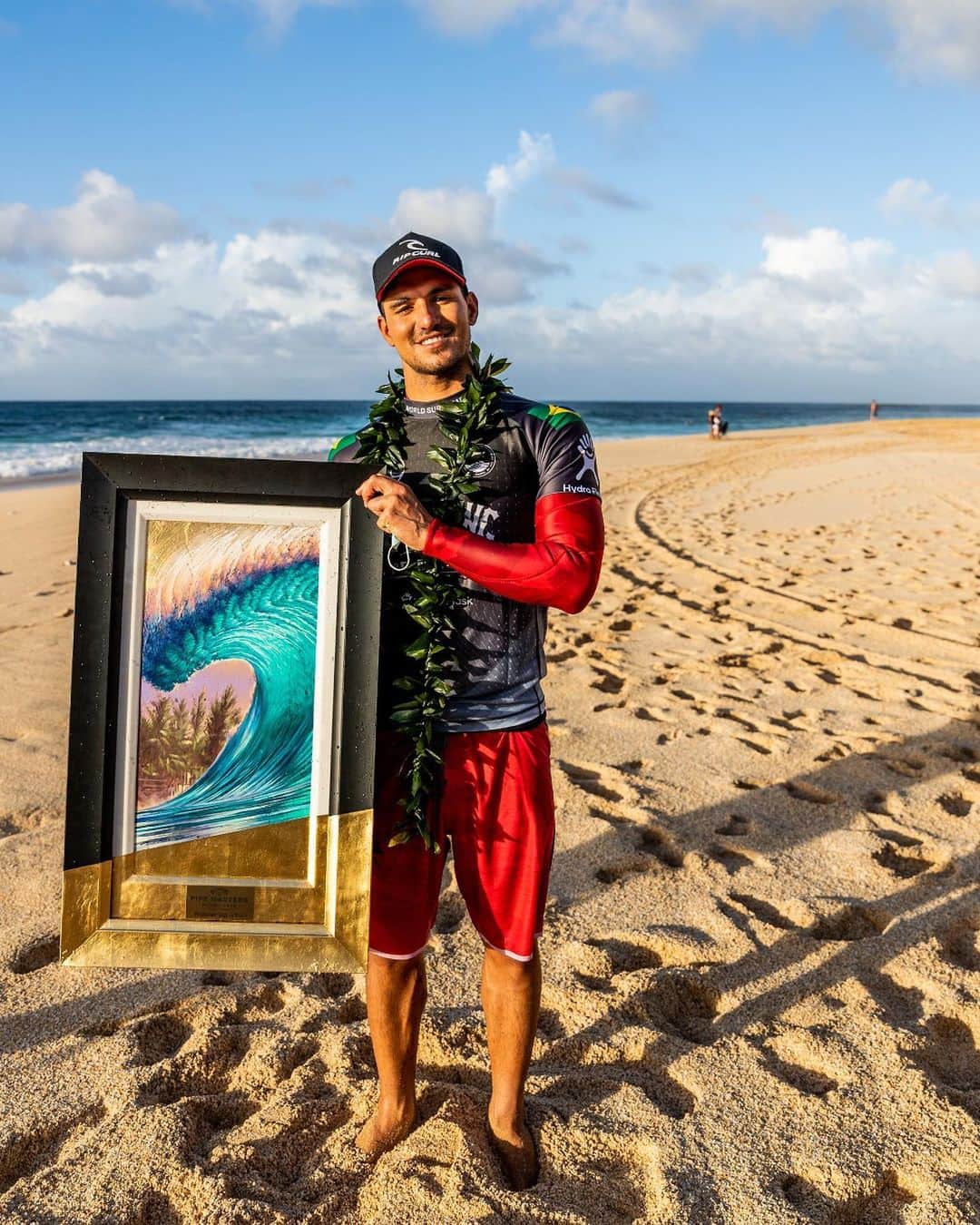 Rip Curl Australiaさんのインスタグラム写真 - (Rip Curl AustraliaInstagram)「An outstanding performance from 2x World Surfing Champion @GabrielMedina on Finals Day of the Pipeline Masters. ⁠⠀ ⁠⠀ Although he didn't come away with the win, we have a lot to look forward to in the 2021 WSL season.⁠⠀ ⁠⠀ #VaiMedina ⁠⠀ ⁠⠀ @ripcurl_brasil ⁠⠀ ⁠⠀ 📸 @WSL / @tony_heff⁠⠀ ⁠⠀ ⁠⠀」12月22日 8時08分 - ripcurl_aus