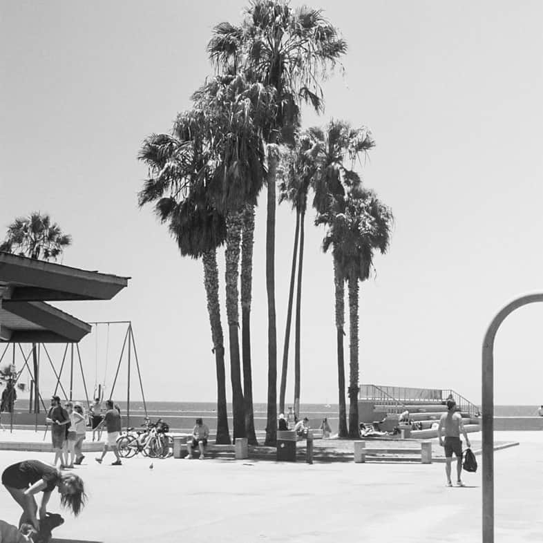 ロンハーマンさんのインスタグラム写真 - (ロンハーマンInstagram)「Venice Beach 1982. #RHLA #WELOVELA ☀️」12月22日 6時49分 - ronhermanstore