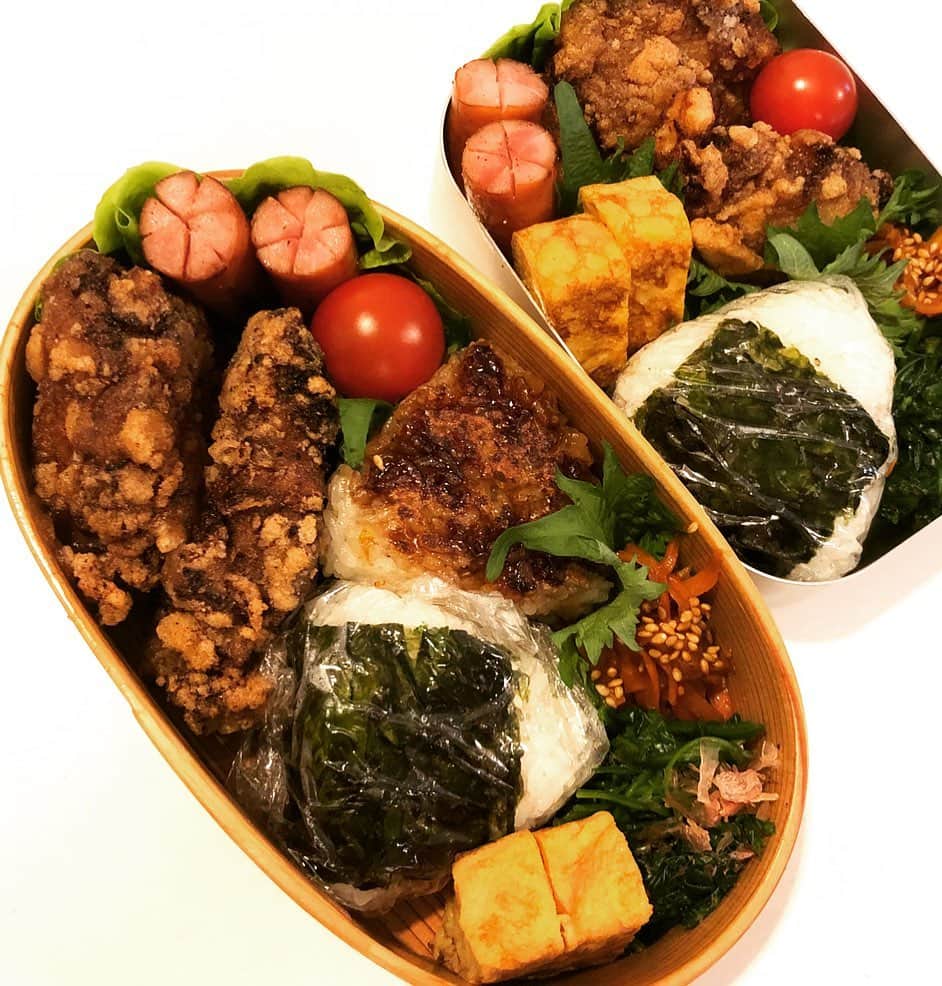のインスタグラム：「昨日のお弁当( ^ω^ )  タレに漬け込んでから冷凍しておいた鶏肉で、唐揚げ！  あとはだし巻き卵、金平人参、ほうれん草のお浸し、トマト、ウィンナー、おにぎりです(o^^o)  冬休みまでカウントダウンに入るとワクワクしてきます\(//∇//)\  お弁当もあとちょっと(≧∀≦) 最後まで美味しく食べてもらえますように(๑>◡<๑)  #甘糟ご飯#ご飯#昼ごはん#ランチ#ランチボックス#弁当#曲げわっぱ#わっぱ弁当 #唐揚げ#おにぎり#bento#lunch#lunchbox#onigiri」