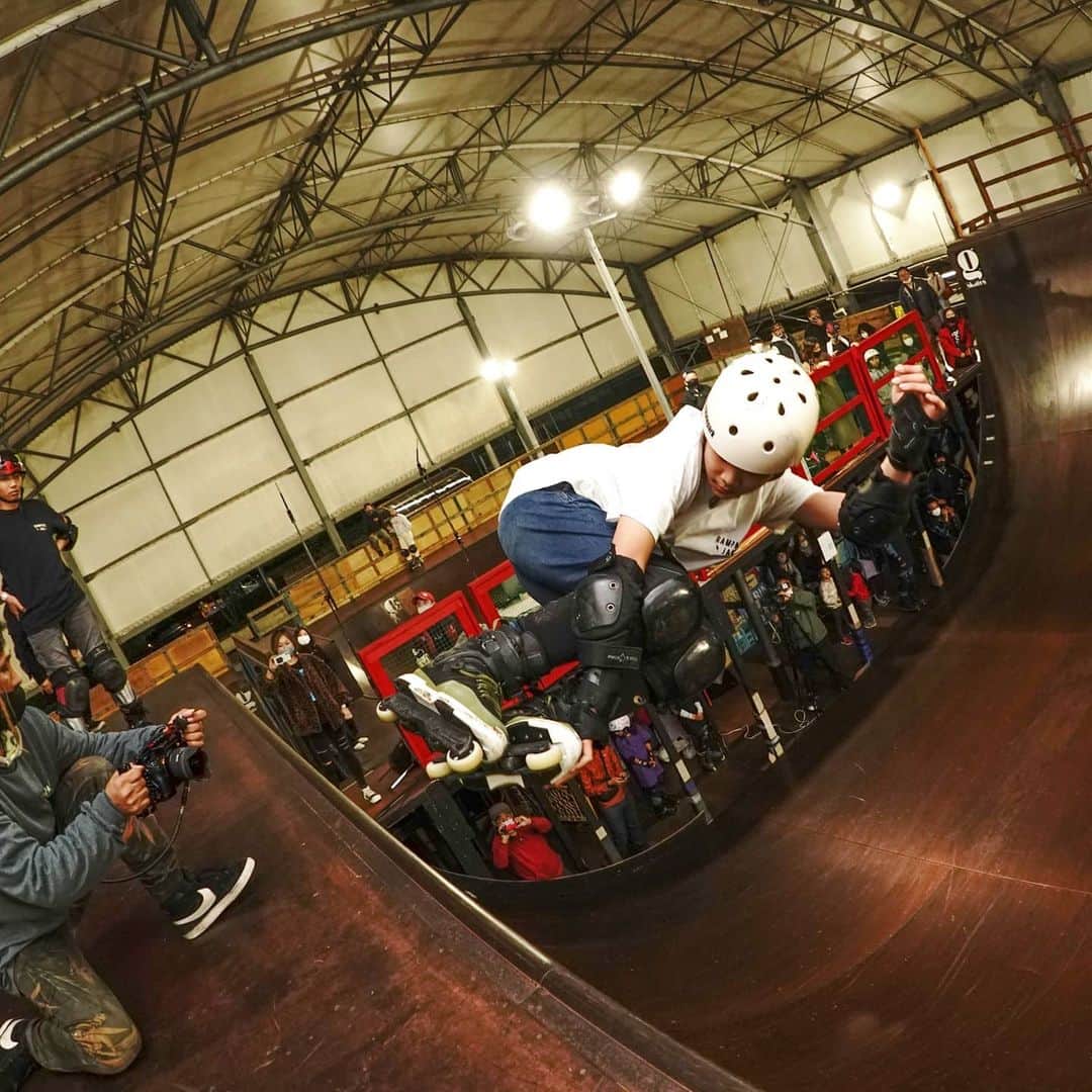 安床エイトさんのインスタグラム写真 - (安床エイトInstagram)「"g" skatepark. Skate / Athletics / Yoga / Dance / Soccer & more  　 "g" skatepark 8-1 Koyocho Naka Higashinadaku Kobe, Hyogo Japan 658-0032   #YasutokoBros #ASCスクール #skatepark #kobe #japan #skateboard #inlineskate #bmx #scooter #montainboard #longboard #yoga #skateyoga #athletics #soccer #football #dance #rollerskate #rollerdisco #skate」12月22日 7時02分 - eitoyasutoko