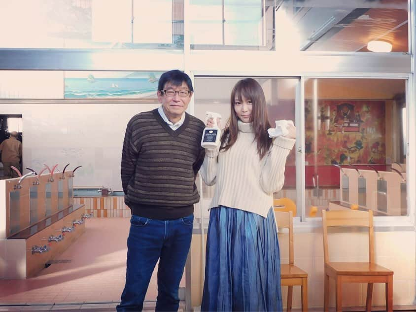 小野さゆりさんのインスタグラム写真 - (小野さゆりInstagram)「タカラ湯さんにて、松本さんとめそさんにウイルスオフの撮影にご協力いただきました❤️  ミノンのオマージュシーンもネタでできて楽しかったー✨  ありがとうございました✨  #タカラ湯　#ウイルスオフ　#銭湯　#縁側　#日本　#JAPAN #Japanese #japanesegarden #富士山　#ペンキ絵　#ペンキ」12月22日 7時30分 - sayuriono0301