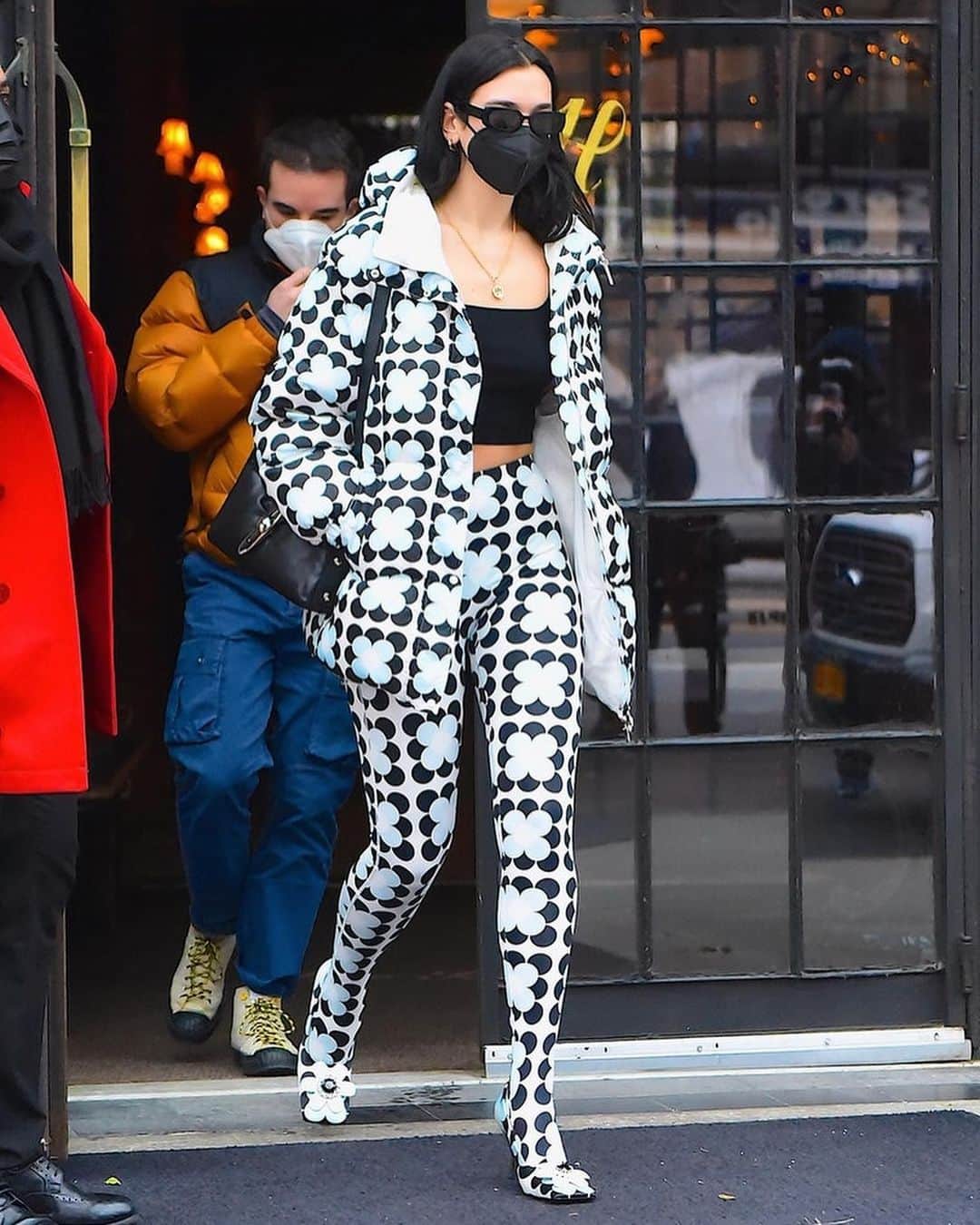 Nylon Magazineさんのインスタグラム写真 - (Nylon MagazineInstagram)「#NYLONFitPicks: From #YaraShahidi's leather Alexander McQueen look to #GigiHadid's cozy strolls, head to the link in bio for our weekly roundup of our favorite celebrity outfits.⁠⠀ [📸: Getty, @badgalriri, GC Images, @lilnasx]」12月22日 7時34分 - nylonmag