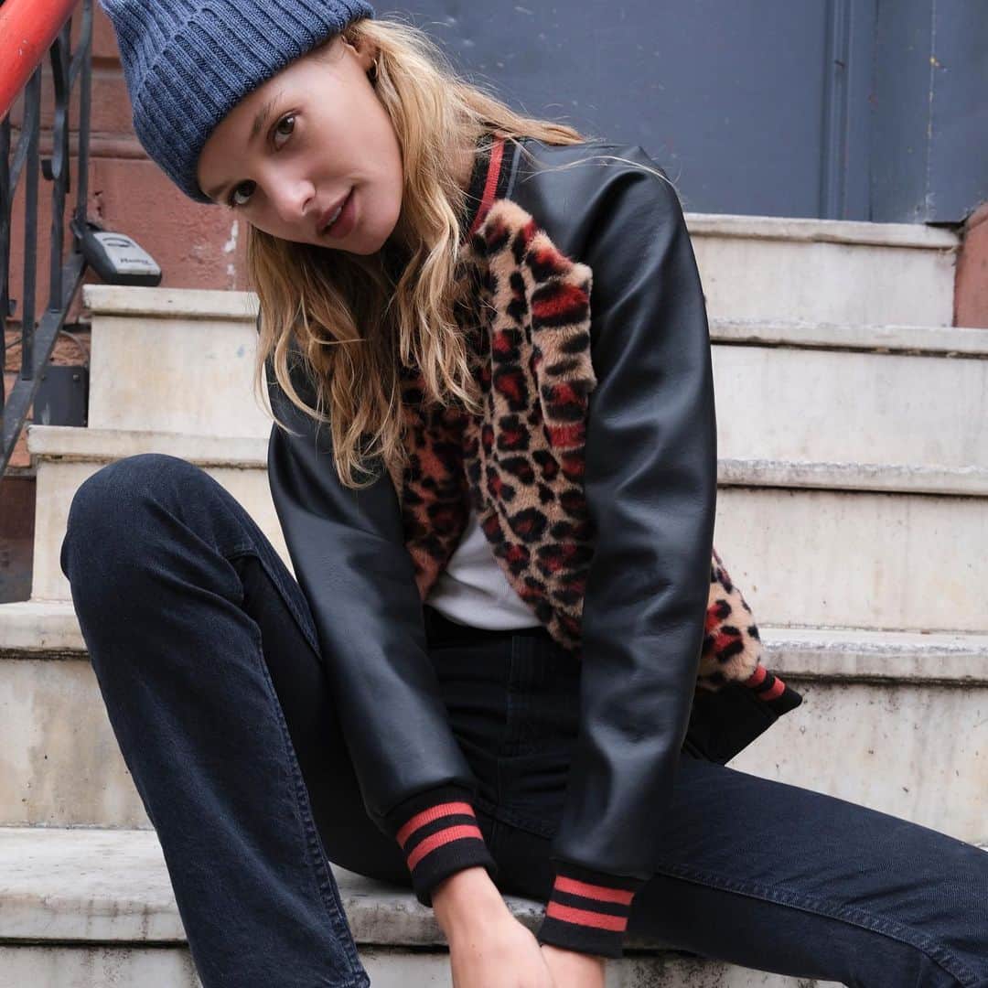 のインスタグラム：「All Dressed Up And Nowhere To Go」