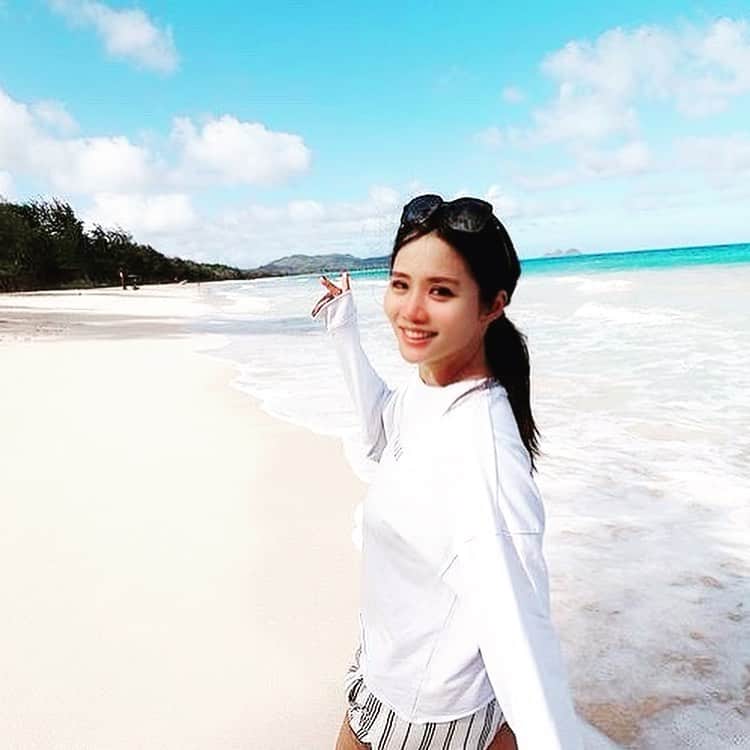 鈴木涼美さんのインスタグラム写真 - (鈴木涼美Instagram)「Finally out of Tokyo after this crazy time.  #waimanalobeach #hawaii #beachgirl #」12月21日 23時48分 - suzumisuzuki