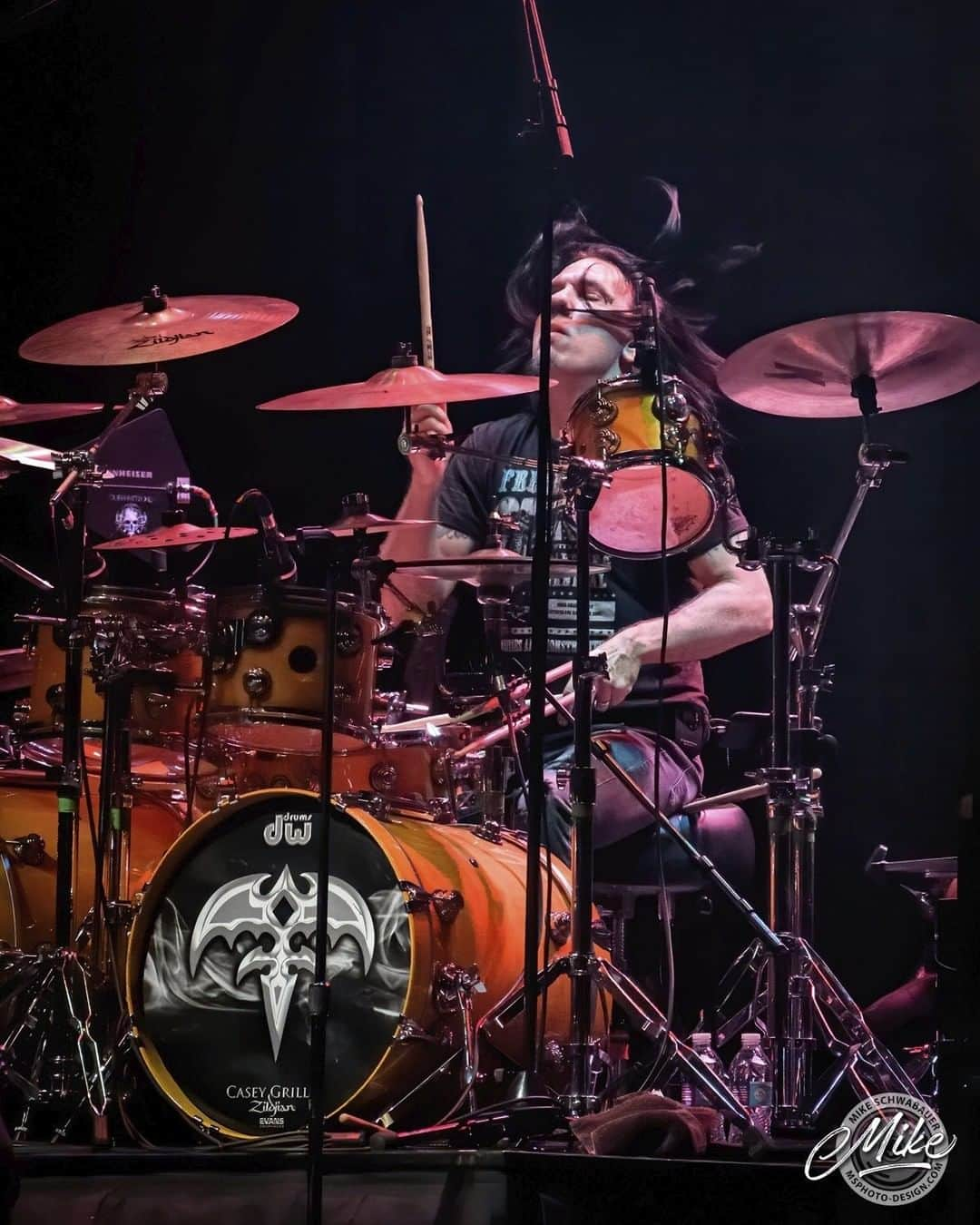 Queensrycheさんのインスタグラム写真 - (QueensrycheInstagram)「Casey at Ameristar Casino (photo credit Mike Schwabauer Photography) #queensryche #caseygrillo #case #drums #kickassdrummer #dwdrums #zildjiancymbals #beast #bamf #wemissourrychers #fingerscrossedfor2021🤞」12月21日 23時51分 - queensrycheofficial