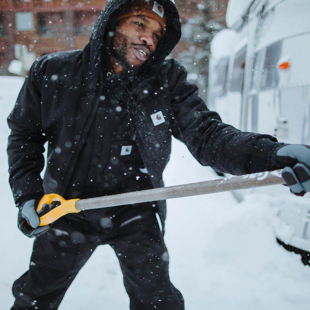 3M（スリーエム）のインスタグラム：「Our friends at @Carhartt collaborated with @3MScotchlite to better understand the principles behind biomotion. Introducing Yukon Extremes gear with #3MThinsulate to keep you warm and #3MScotchlite to make sure you're seen (link in bio).」