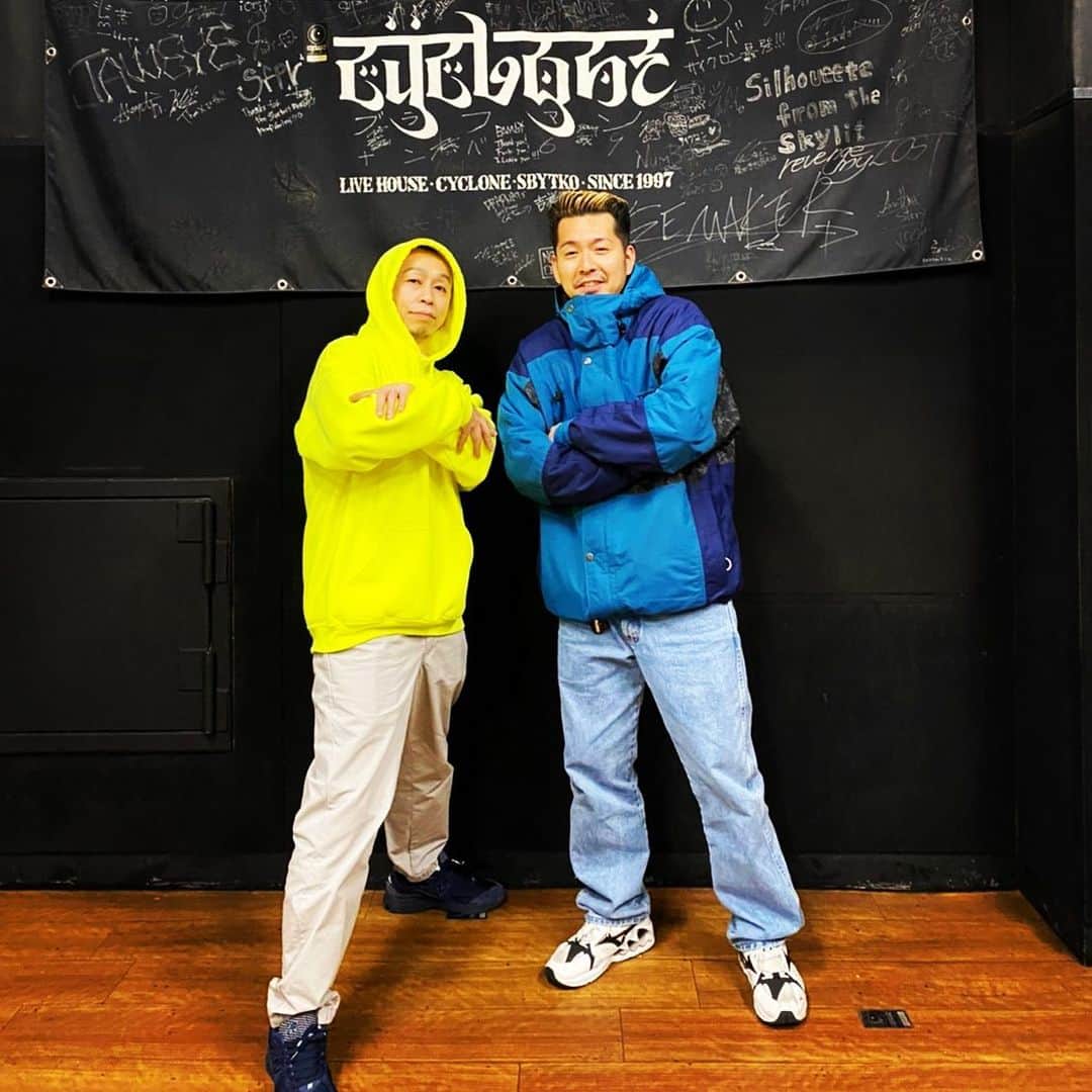 木暮栄一のインスタグラム：「SHIBUYA CYCLONE pre. SHIGEKI vol.8   人前で演奏することが当たり前ではなくなった2020年の、色々な意味で感慨深いライブ納めになりました。 来てくれた人、観てくれた人、本当にありがとう。」