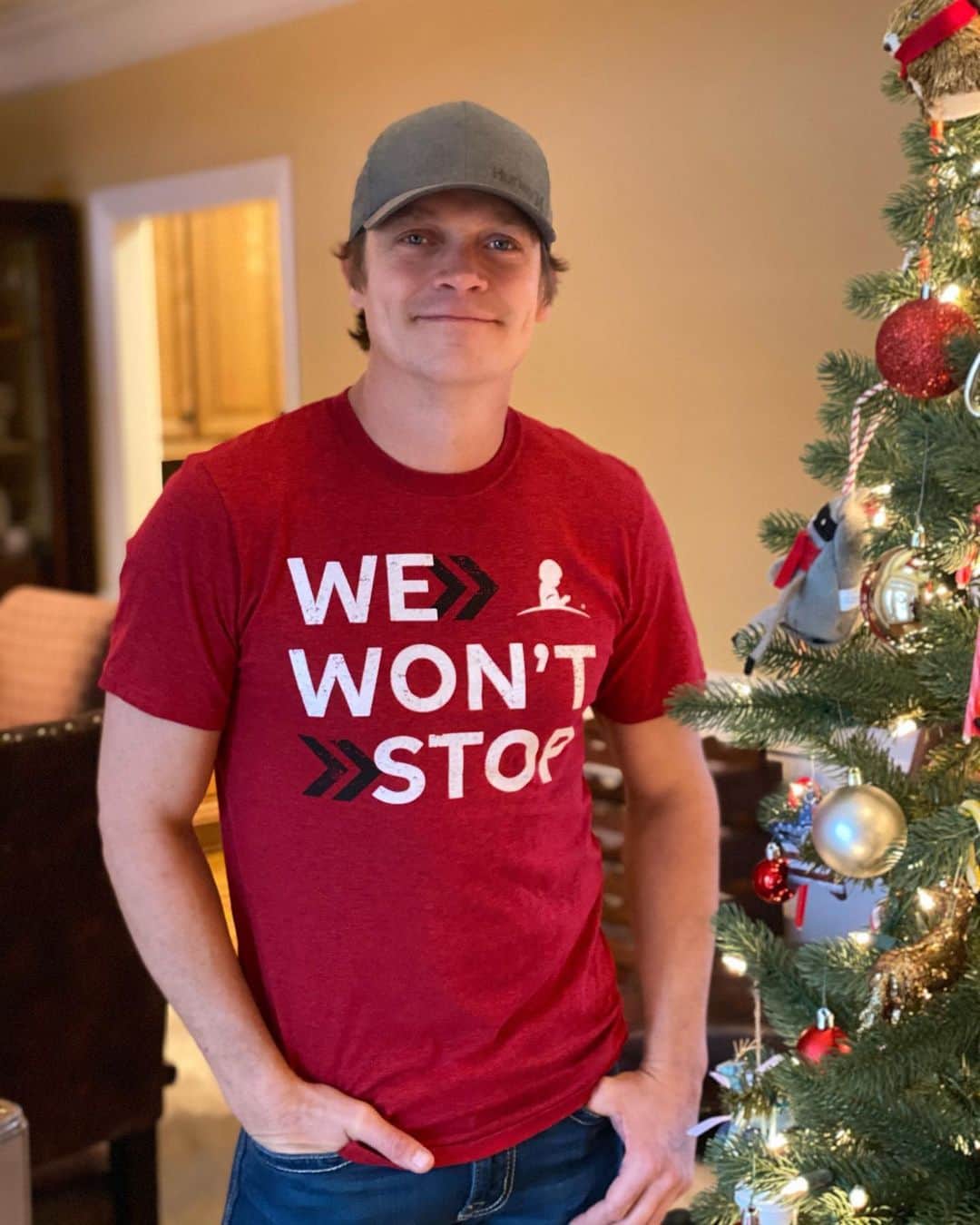 3 Doors Downのインスタグラム：「Earlier this month through The Better Life Foundation, we were able to match 50 partners in hope for @stjude. At St Jude no family pays for treatment, travel, housing or food. #StJudeWontStop until no child dies from cancer. Become a St. Jude monthly donor and get your shirt: wewontstop.org」