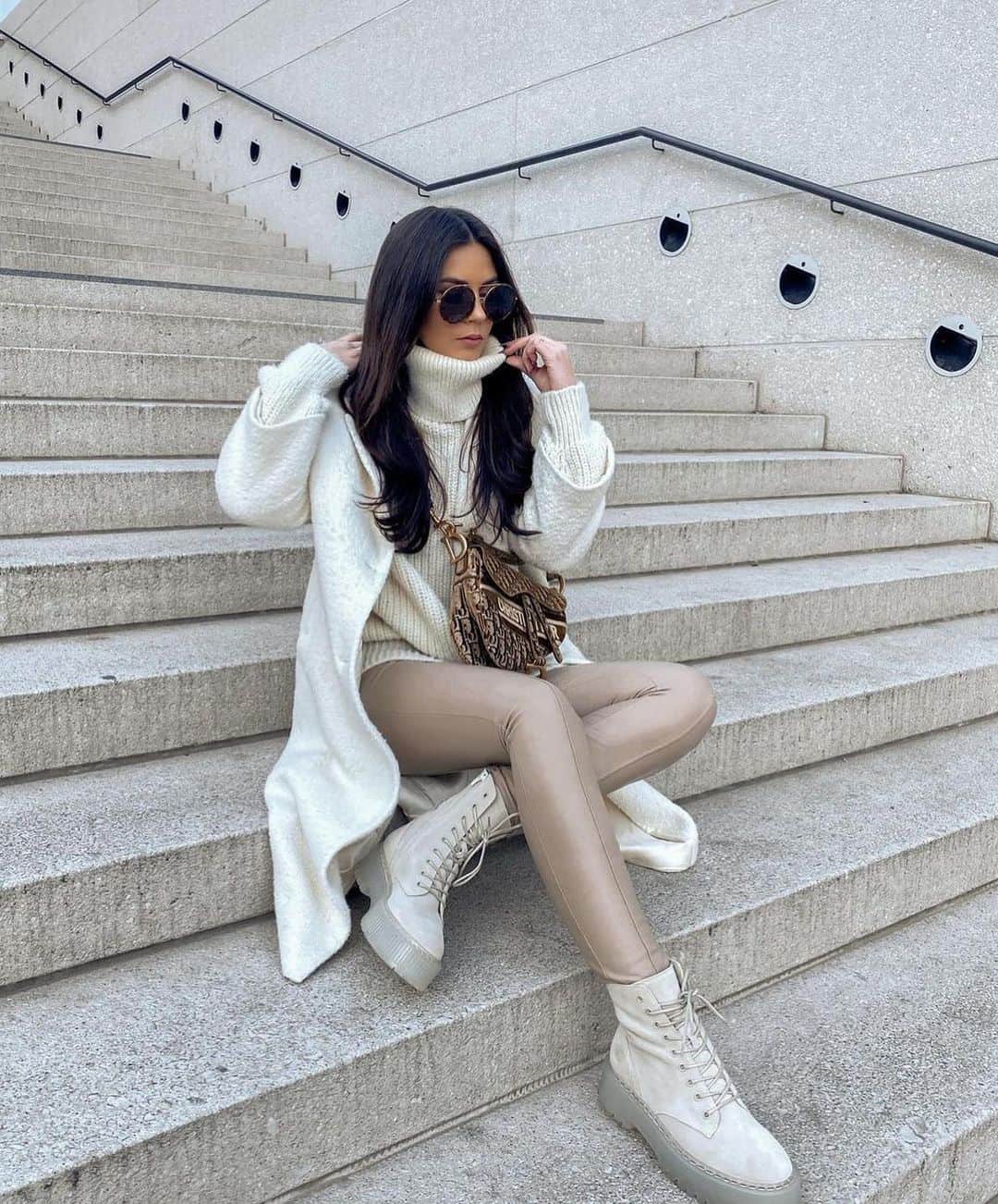 Angel™さんのインスタグラム写真 - (Angel™Instagram)「Which look would you add to your shopping list? @xaliciaxa #americanstyle #ootd #style #fashion #onlineshopping #winterlook #winterfashion #winteroutfit #outfit #looks #winteroutfits #winterlooks ❤️ #asaqueen」12月22日 0時45分 - americanstyle