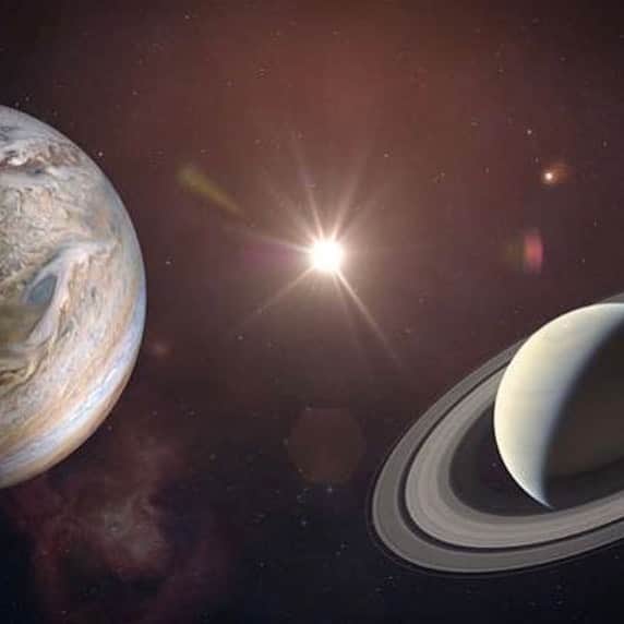 ベックスロックスのインスタグラム：「Dream BIG dear friends. 💫🪐⭐️🌟 ⠀⠀⠀⠀⠀⠀⠀⠀⠀ Today is a magic Monday.  The most important astrological event in our lifetime. The Great conjunction of Juniper and Saturn creating “the Christmas kiss- the star of Bethlehem”as well as the winter solstice.  ⠀⠀⠀⠀⠀⠀⠀⠀⠀ Time to think big, manifest positive change in the world, collective compassion and collaboration and release what no longer is serving us.  It’s time for change. Trust and believe 🙏 ❤️ ⠀⠀⠀⠀⠀⠀⠀⠀⠀ #thegreatconjuction #wintersoltice #timeforchange」