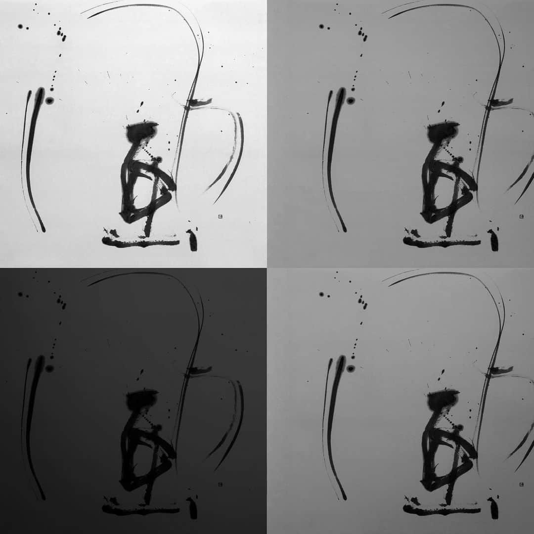 中澤希水さんのインスタグラム写真 - (中澤希水Instagram)「・ ・ 【風】 ・ ・ #風 #風の時代 #書道 #中澤希水 #Japanesecalligraphy #shodo  #kisuinakazawa  #japaneseculture #art  #墨 #筆 #和紙 #書 #書道家 #handwriting  #abstract_art #abstractdrawing  #minimalstyle #minimalart #minimalculture #comtemporaryart #actionpainting #inkdrawing #inklife #kisui_archive」12月22日 1時14分 - kisui_nakazawa
