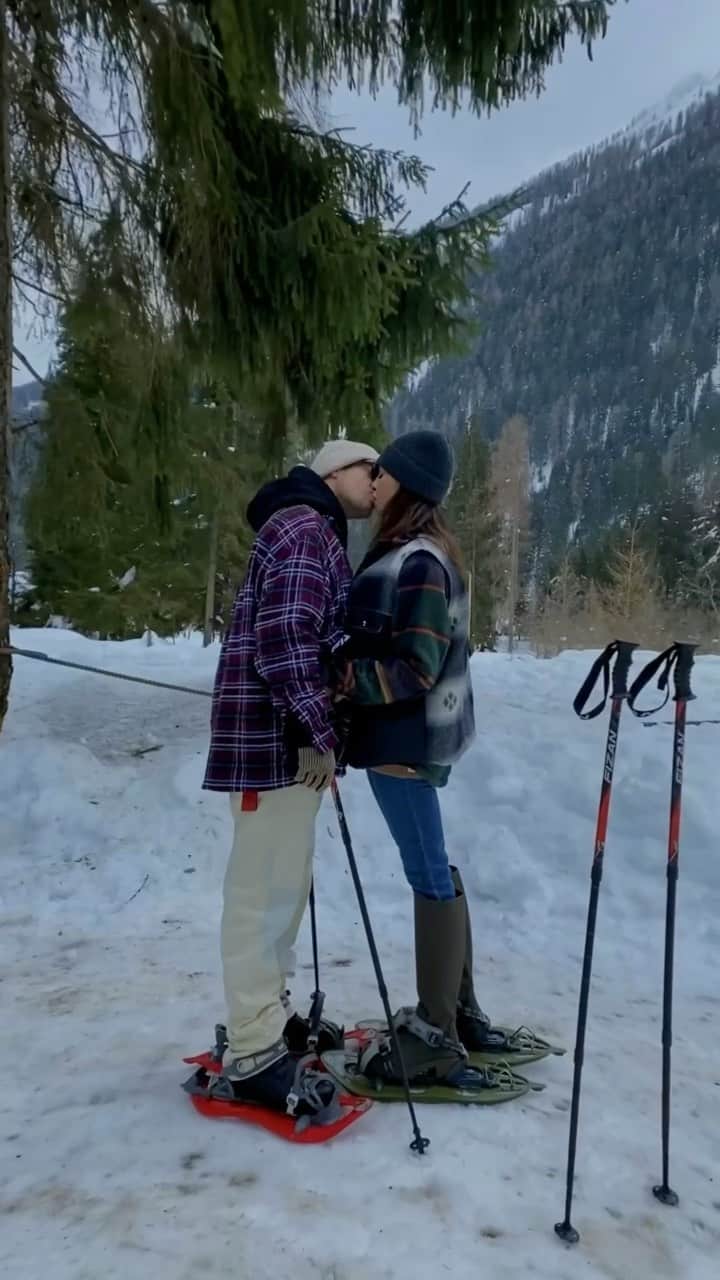 ベレン・ロドリゲスのインスタグラム：「Amor en la nieve @antonspin_」