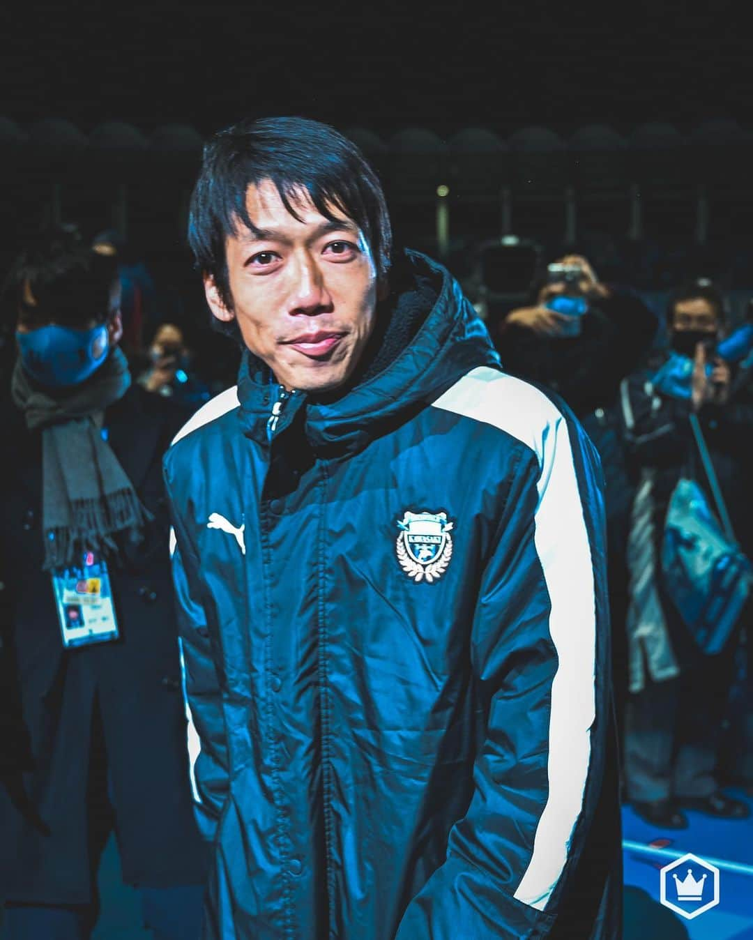 サッカーキングさんのインスタグラム写真 - (サッカーキングInstagram)「. “川崎のバンディエラ”がサポーターに感謝（2020.12.21）  「本当に最高のプロサッカー選手生活でした。川崎フロンターレに入れて本当に良かった。みんなに会えて良かったです。僕は、頼もしい後輩たちにフロンターレの今後を任せて、先のステージに進みたいと思います。これが多分選手として最後に話す言葉になると思いますが、僕は今日のこの景色は 一生忘れません。本当に、本当に、感謝しています。フロンターレ、最高です。ありがとうございました」  📷Photo by @shimpeei（SOCCERKING）  #中村憲剛 #ケンゴありがとう #OnefourKengo #川崎フロンターレ #frontale #Jリーグ #JLeague #J1 #J撮り #football #サッカーキング #⚽️ #サッカー」12月22日 1時30分 - soccerkingjp