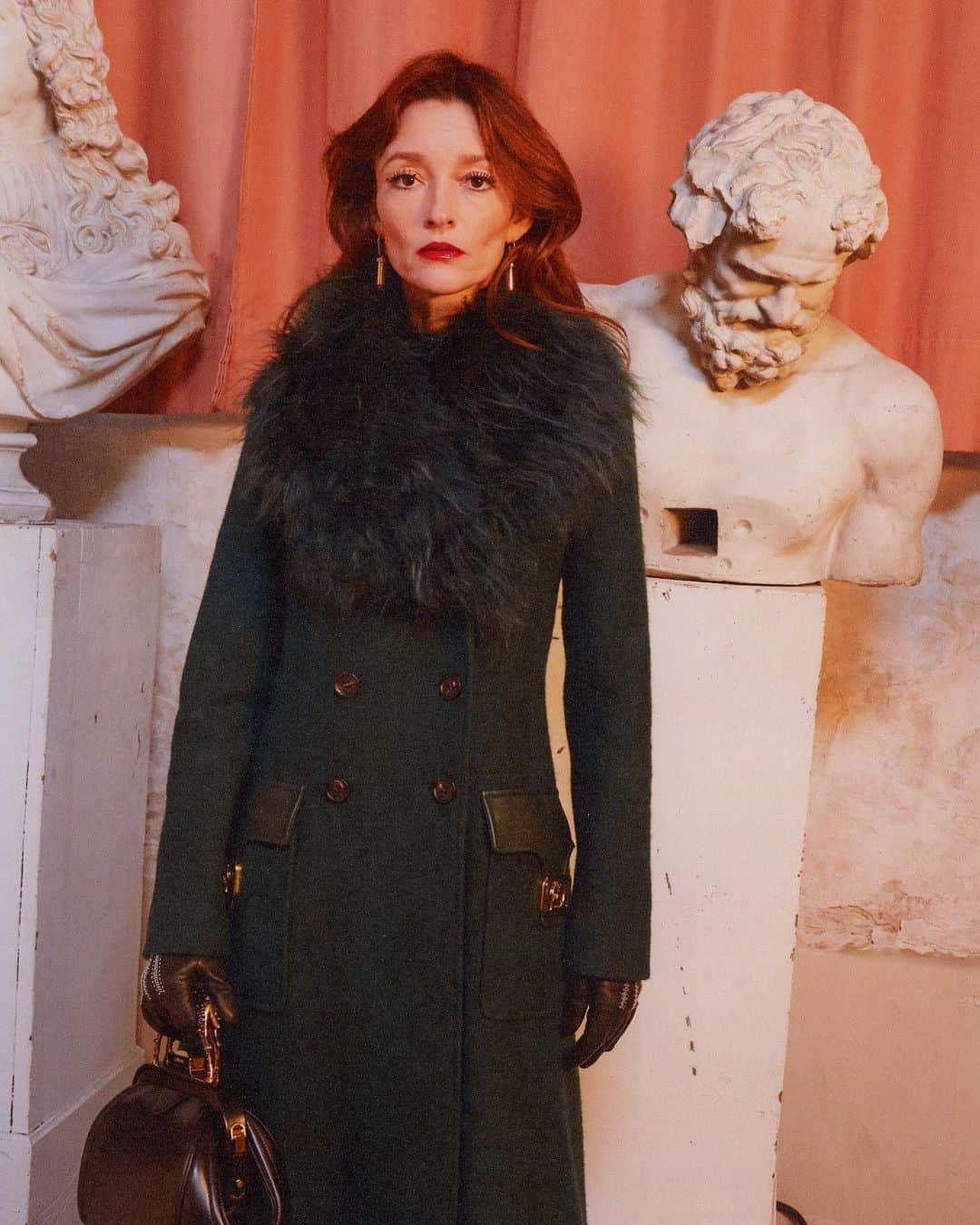 ランバンのインスタグラム：「Long pine green double-breasted wool coat. #LanvinFW20」