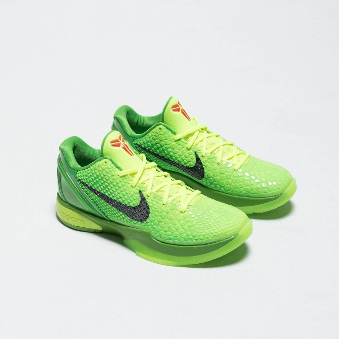 UNDFTDさんのインスタグラム写真 - (UNDFTDInstagram)「UPDATE: Drawing is now closed.  Nike Kobe VI Protro  Green Apple/ Black/ Volt/ Crimson   Undefeated.com will be raffling a chance to purchase the Nike Kobe VI Protro   The raffle sign up will take place today 12/21 at 10:00am PST digitally via the link in our bio  Drawings ends at the 10:00m PST  Winners will be notified via email on Thursday 12/24 9:00am PST to complete their purchase.  ORDERS WILL NOT BE ACCEPTED IF NAME AND SHIPPING ADDRESS ENTERED DURING REGISTRATION IS CHANGED AND/OR DOES NOT MATCH, NO EXCEPTIONS. LIMIT OF 1 ENTRY PER PERSON, MULTIPLE ENTRIES WILL BE AUTOMATICALLY DISQUALIFIED  ONLINE RAFFLE FOR SHIPPING WITHIN US ONLY」12月22日 2時44分 - undefeatedinc