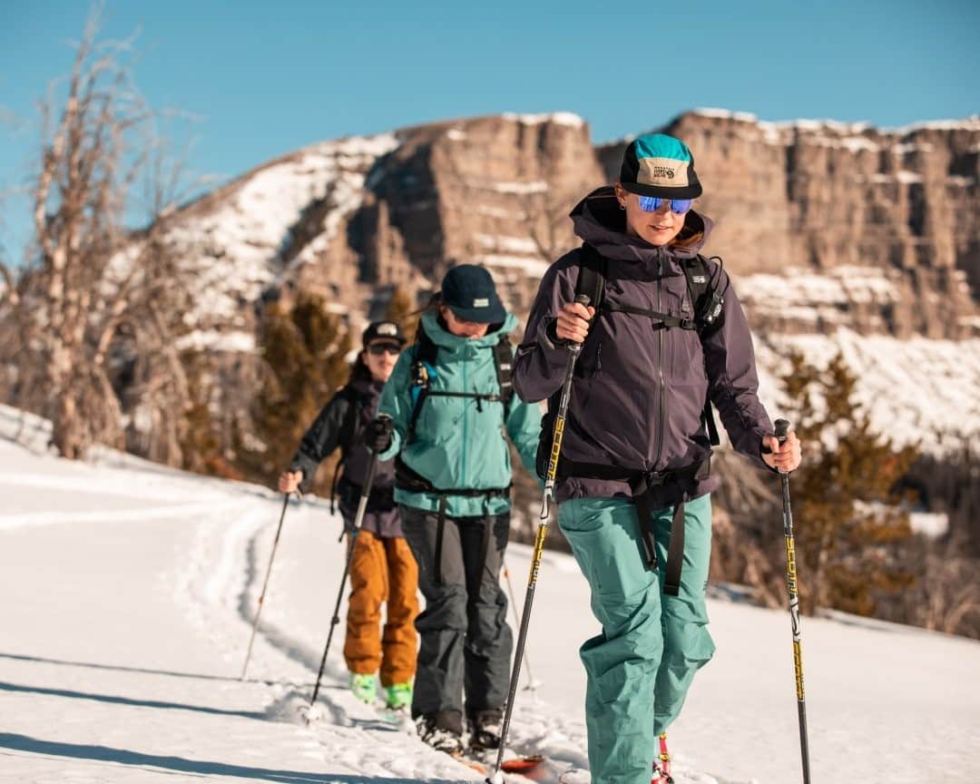 マウンテンハードウェアさんのインスタグラム写真 - (マウンテンハードウェアInstagram)「Jump into new terrain with a kit that goes beyond the boundary. (Find your snowsport kit—link in bio.) Photo: @cbezphotos.」12月22日 2時44分 - mountainhardwear
