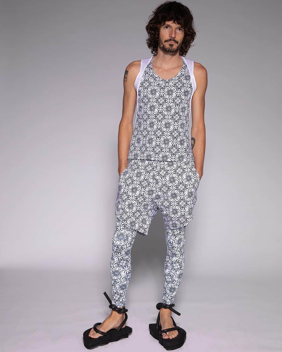 スリーアズフォーのインスタグラム：「Featuring @jamesgortner in SS21 Logo print Look now available from pre sale on our web shop ! Photography @qqhuangg print in collaboration with : @mimakiusa @mimakiusa_textile」