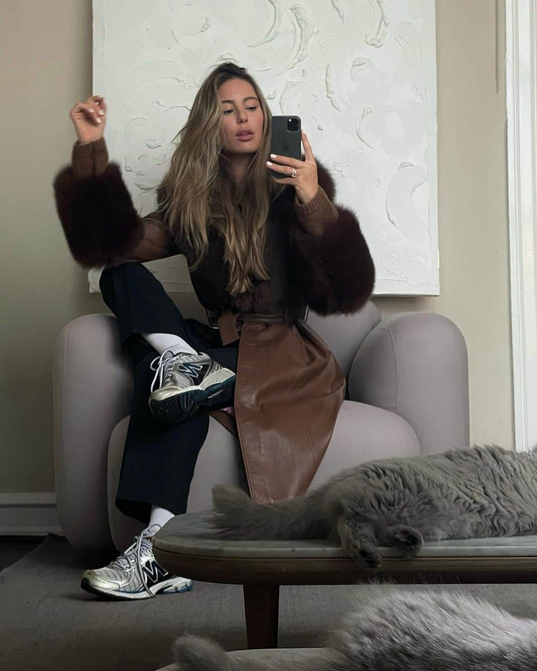 Mathilde Goehlerのインスタグラム：「Spot a cat 🐈‍⬛」