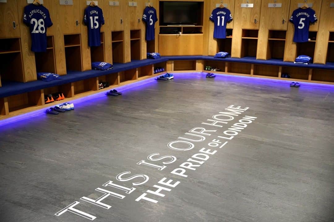 チェルシーFCさんのインスタグラム写真 - (チェルシーFCInstagram)「Inside the dressing room. Home is where the 💙 is...   #CFC #Chelsea #CHEWHU」12月22日 4時24分 - chelseafc